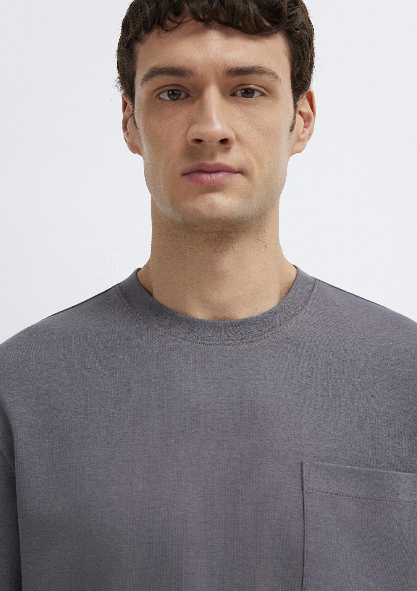 Mavi Cepli Antrasit Basic Tişört Loose Fit / Bol Rahat Kesim 0613339-90721