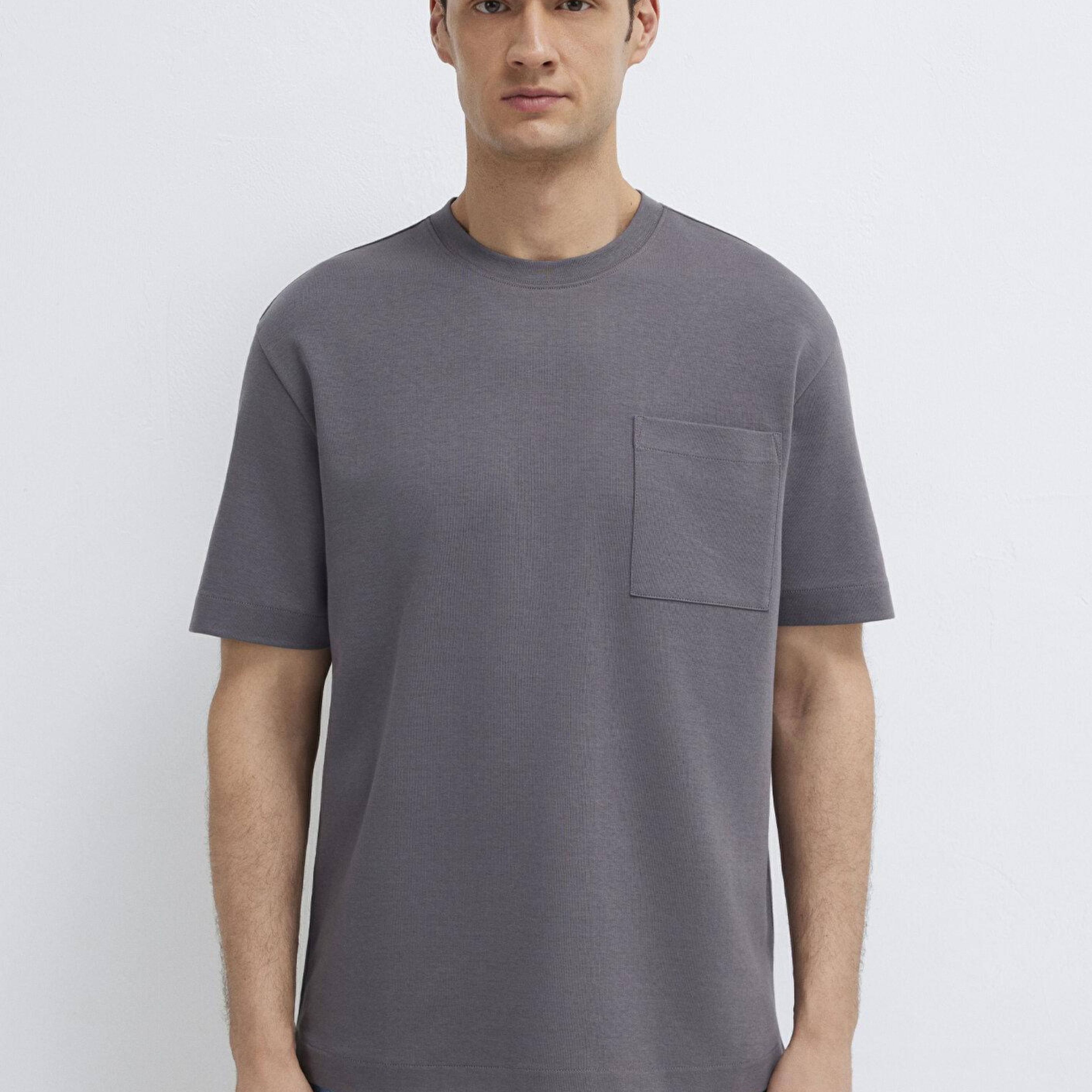 Mavi Cepli Antrasit Basic Tişört Loose Fit / Bol Rahat Kesim 0613339-90721