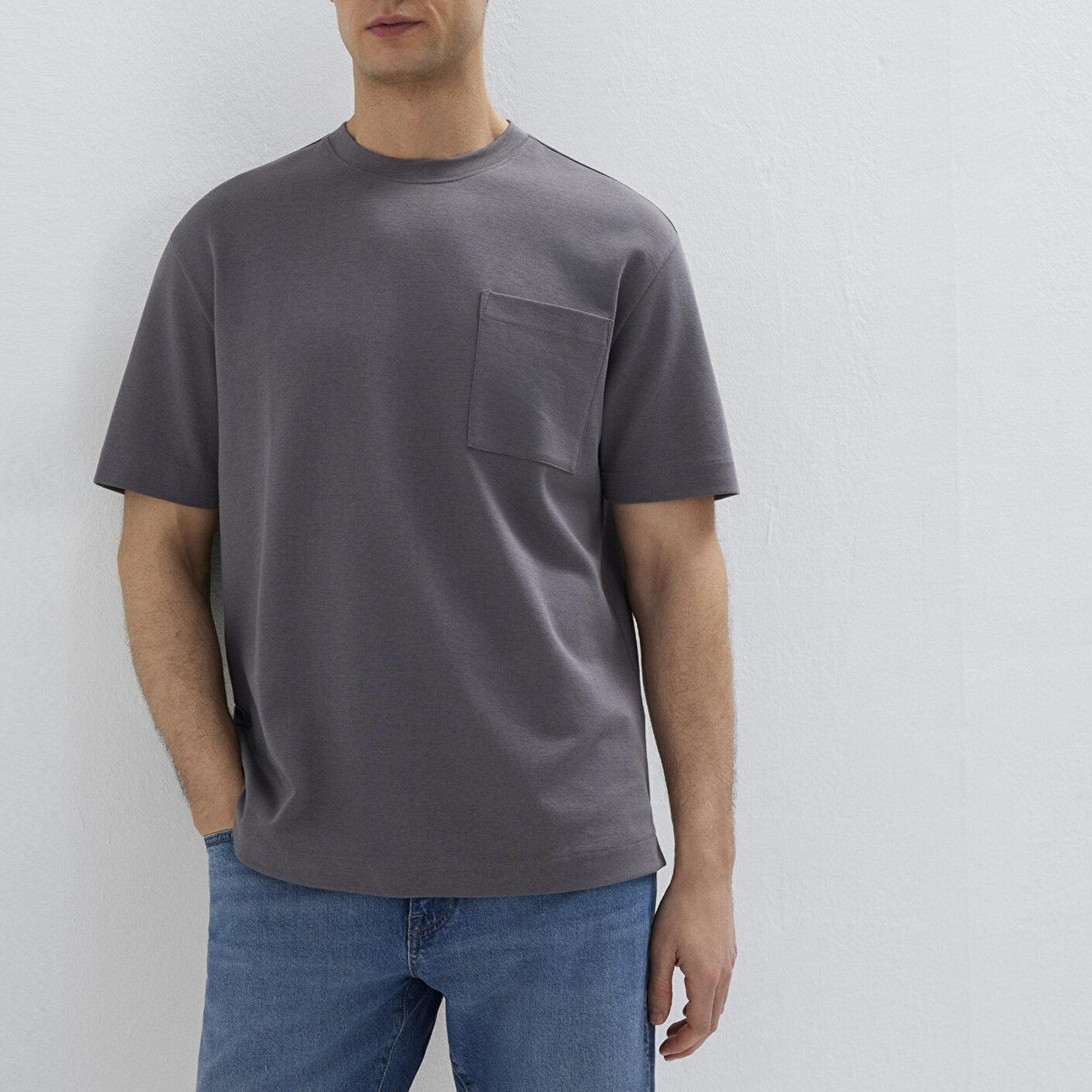 Mavi Cepli Antrasit Basic Tişört Loose Fit / Bol Rahat Kesim 0613339-90721