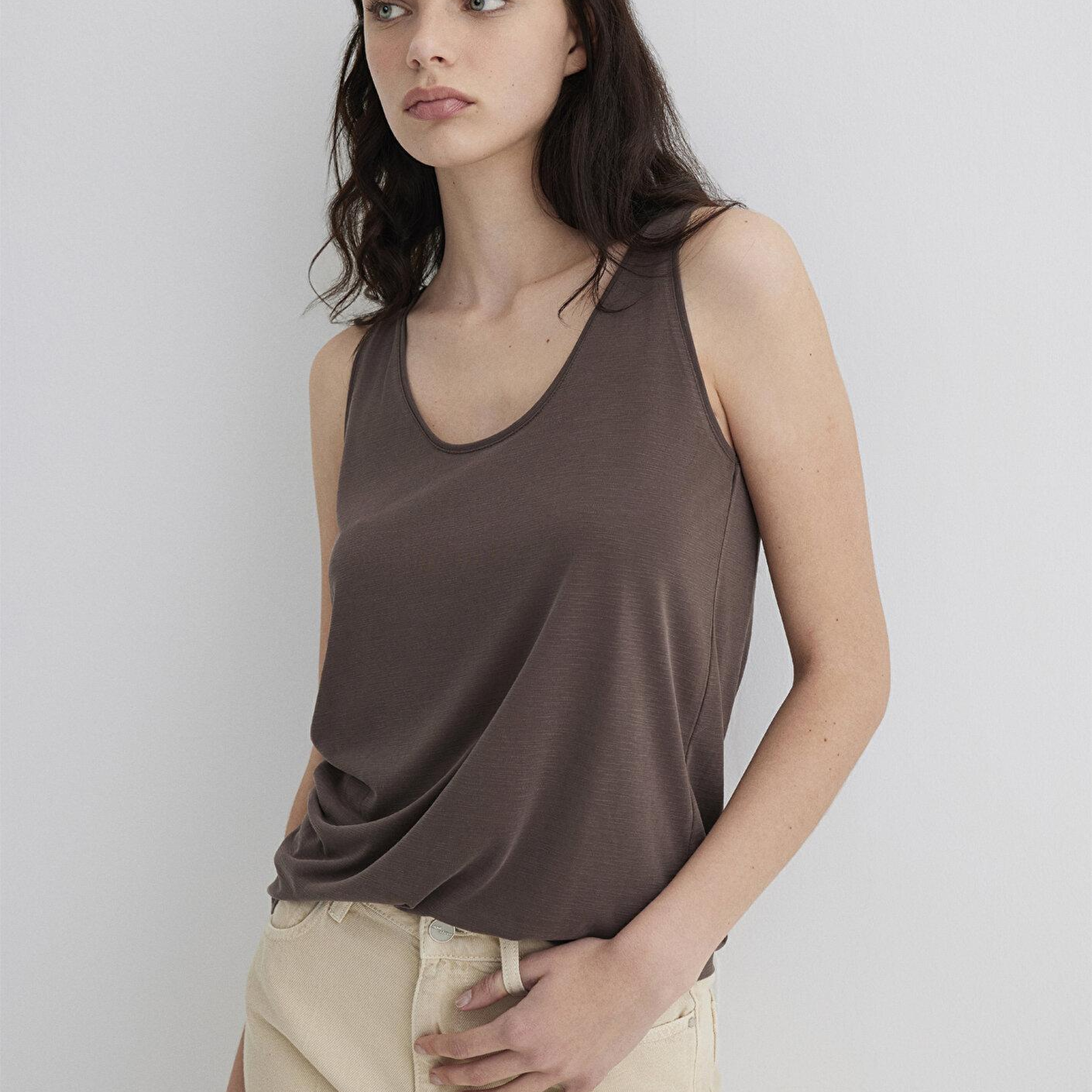 Mavi Soft-Premium Kahverengi (TENCEL™) Modal Karışımlı Atlet Slim Fit / Dar Kesim 1613216-87537