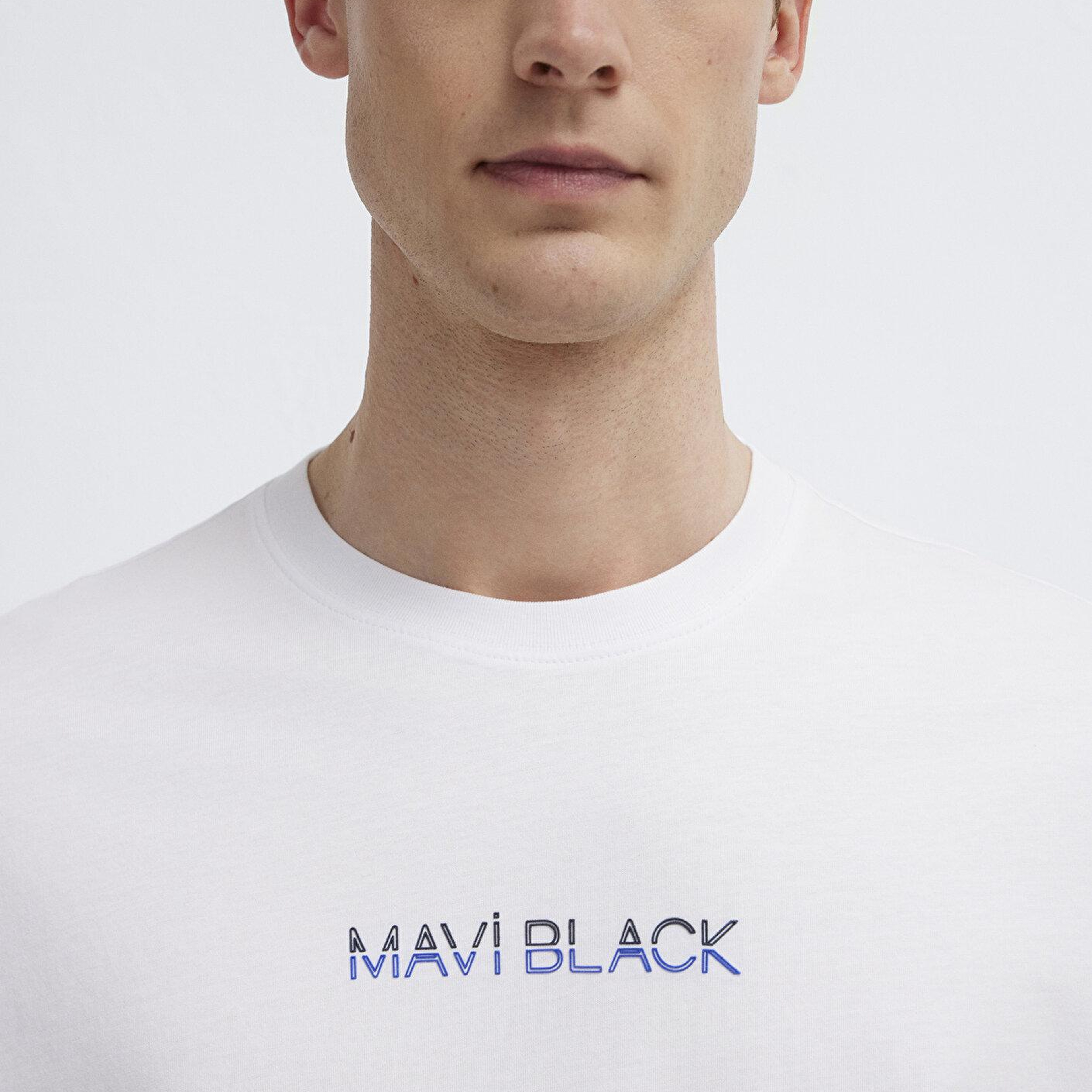 Mavi Mavi Black Baskılı Beyaz Tişört Loose Fit / Bol Rahat Kesim 0613365-620
