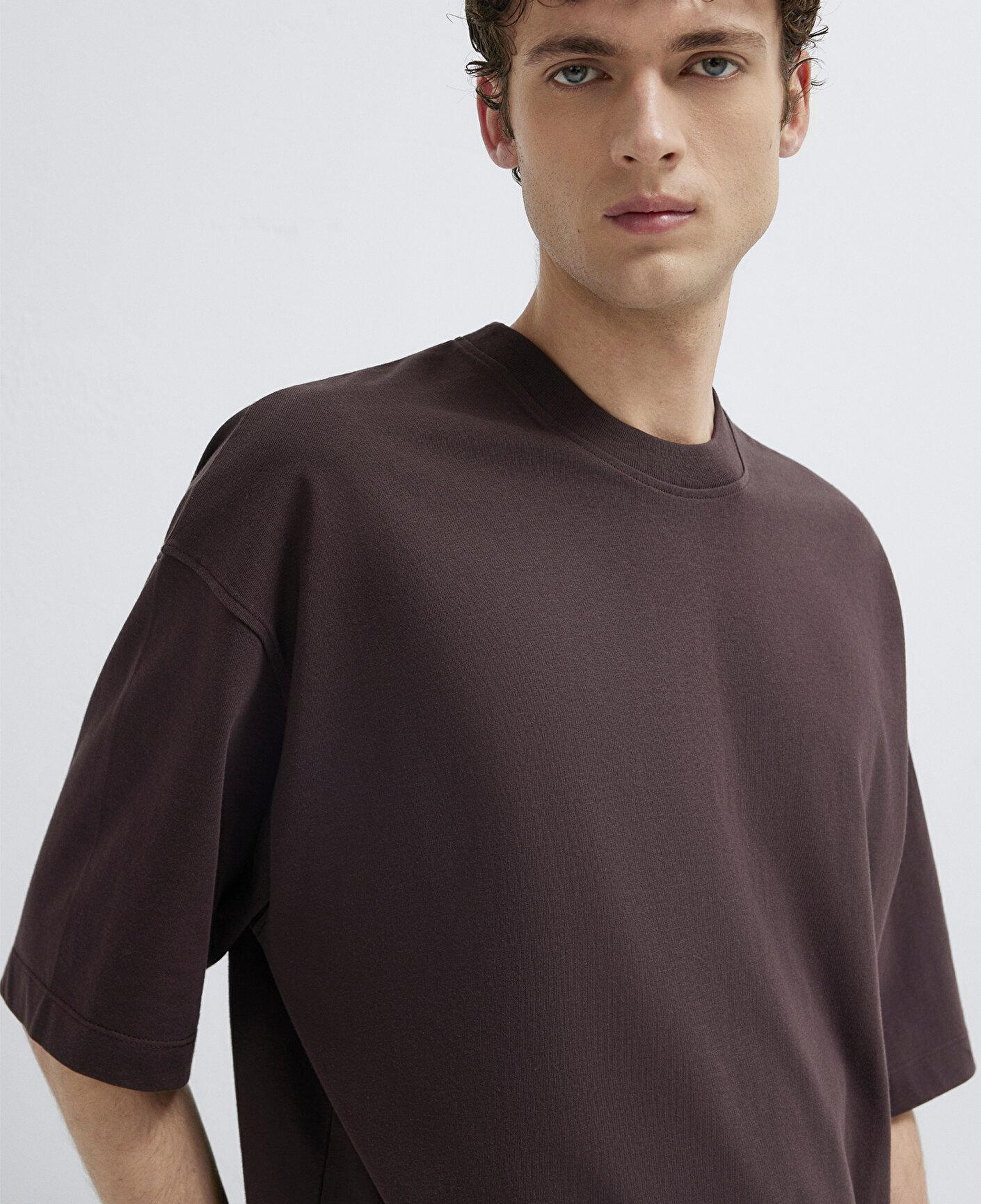 Mavi Bisiklet Yaka Kahverengi Basic Tişört Oversize / Geniş Kesim 0613113-88083