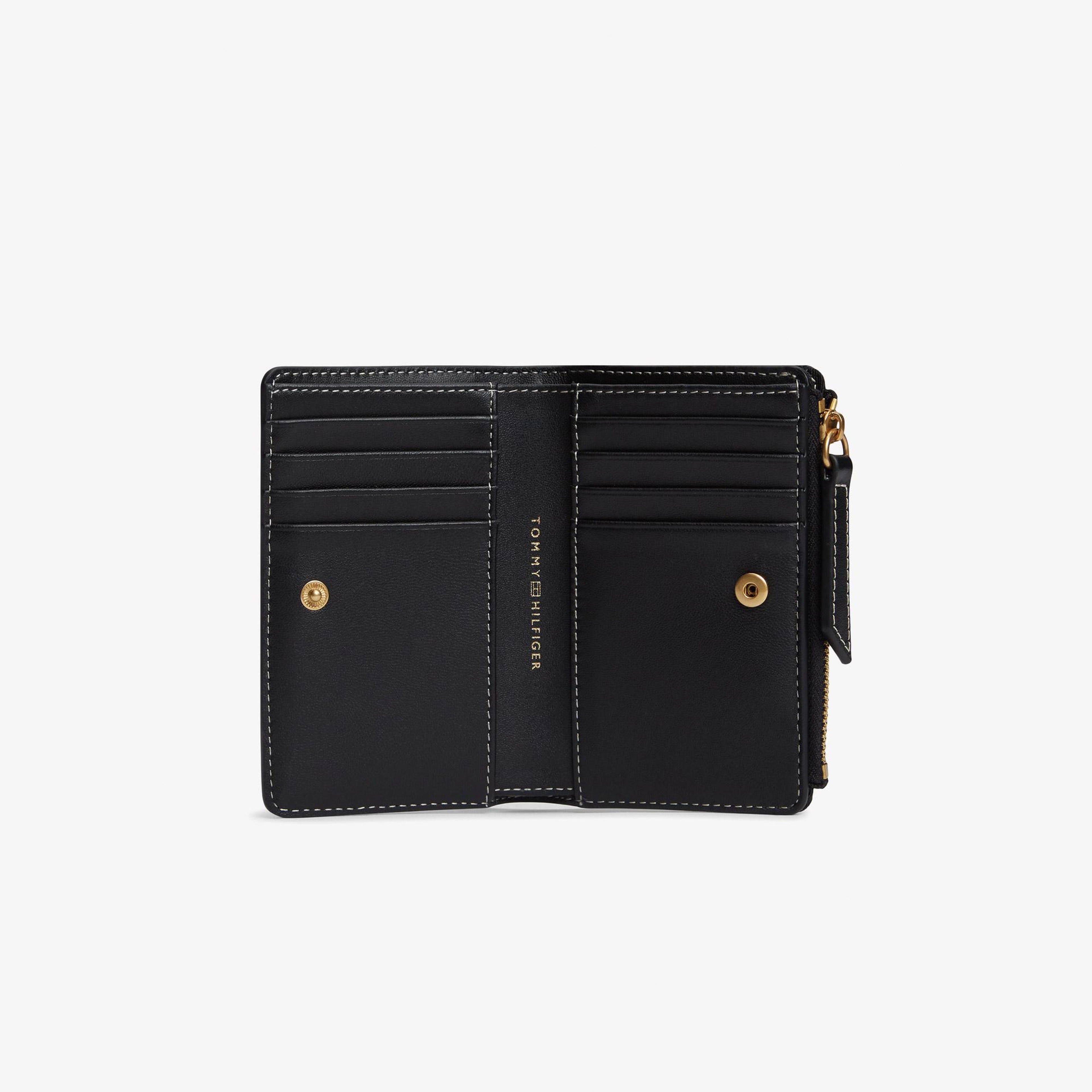 Tommy Hilfiger Script Leather Kadın Siyah Cüzdan