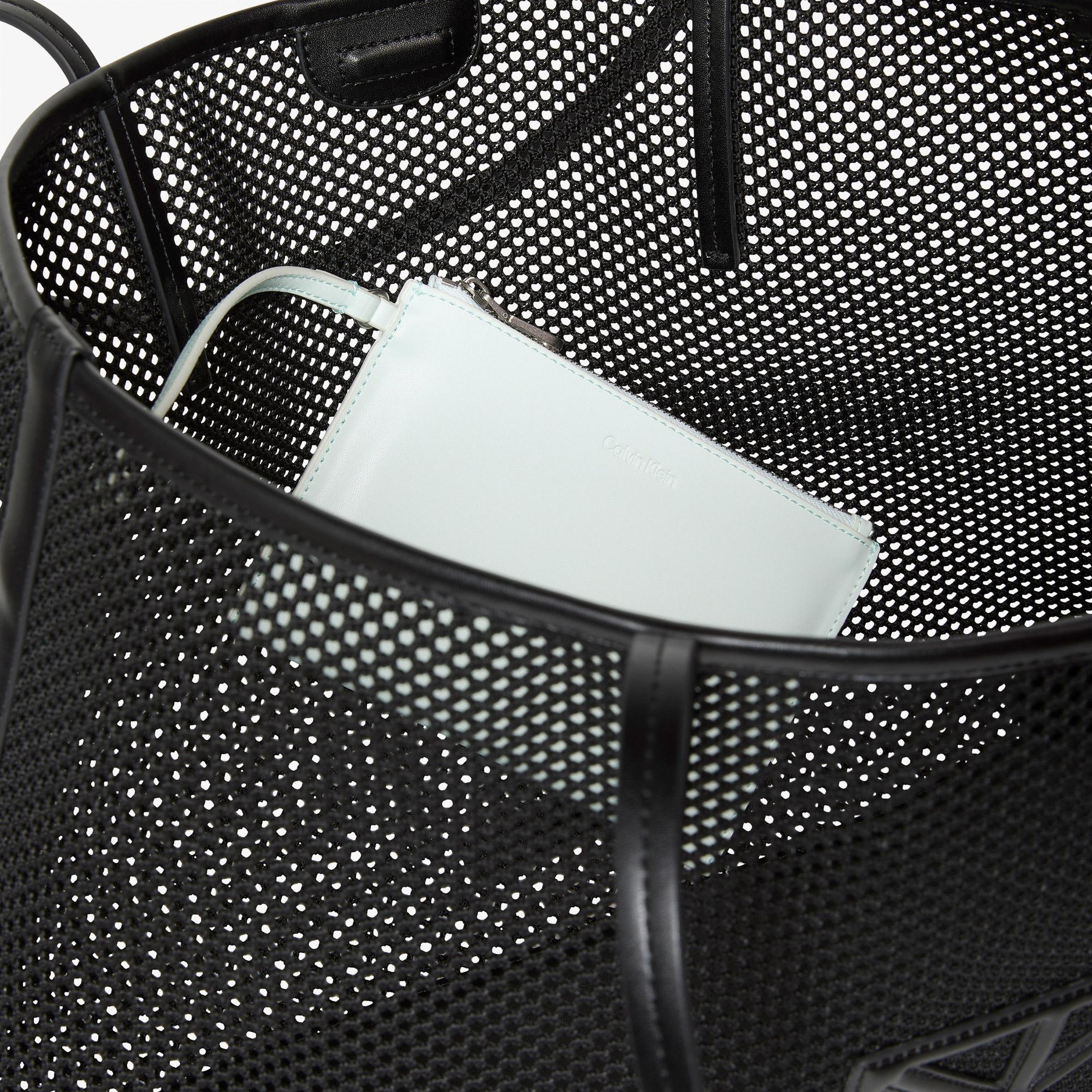 Calvin Klein Emblem Mesh Kadın Siyah Tote Çanta