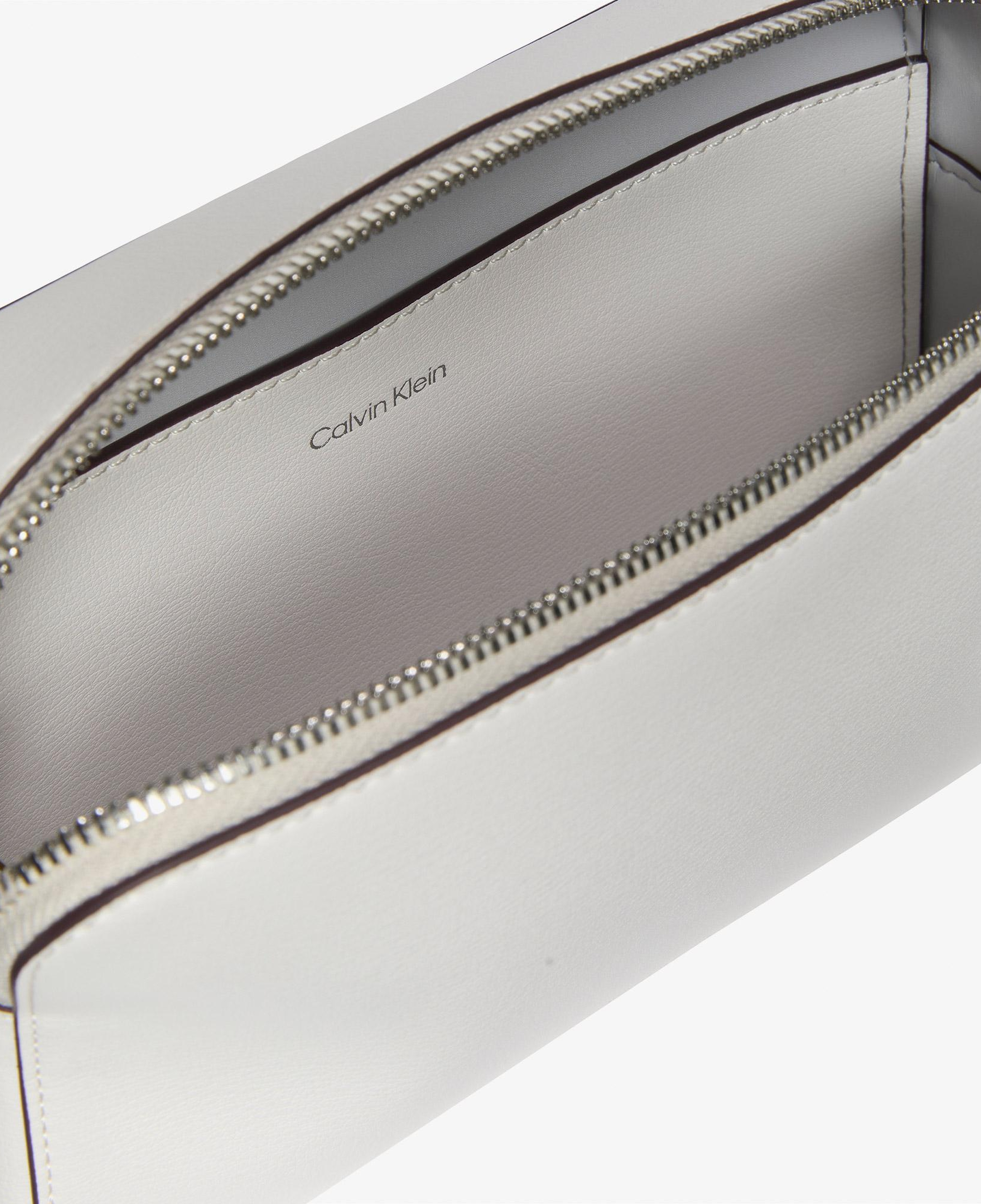 Calvin Klein Foil Logo Elongated Camera Kadın Beyaz Çapraz Çanta