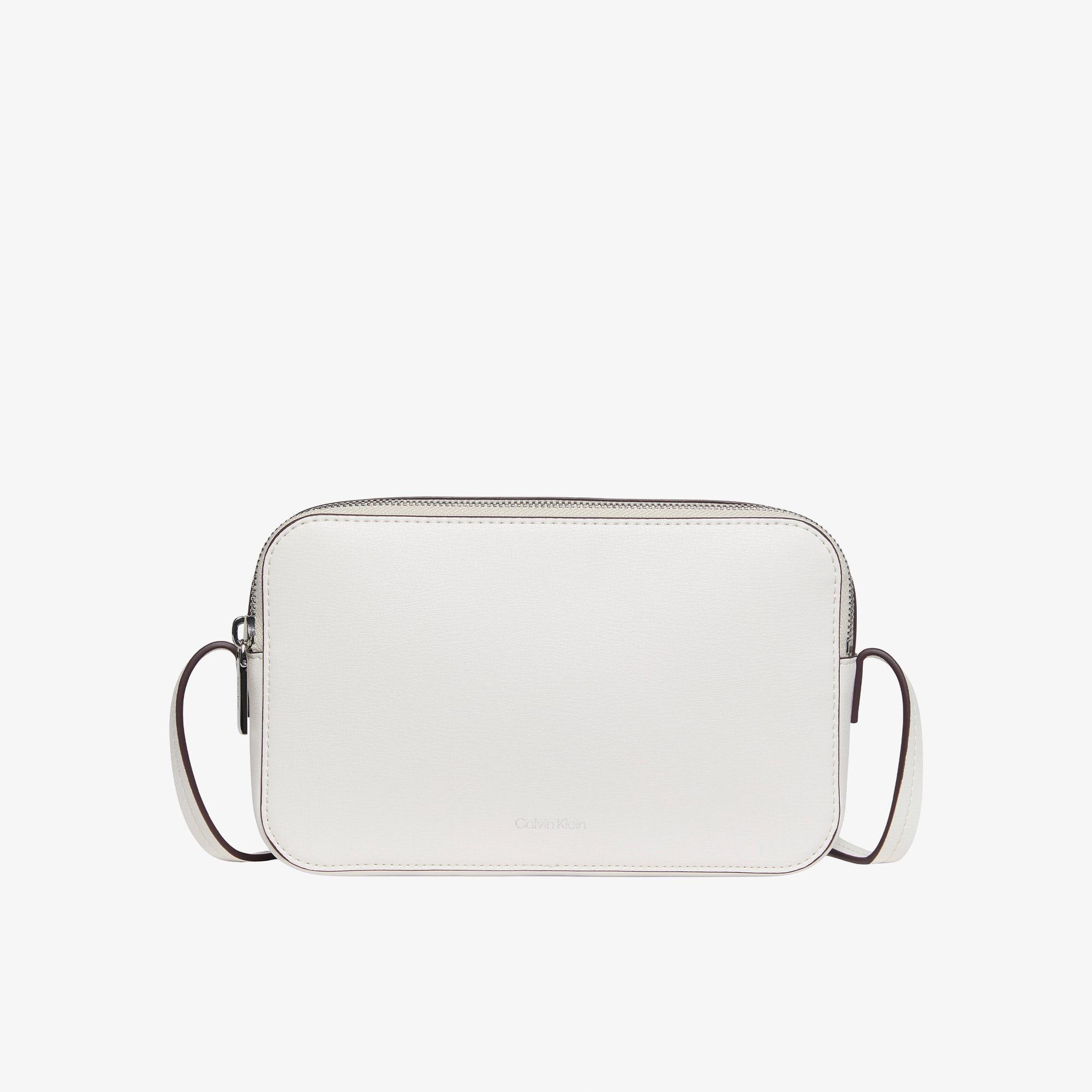 Calvin Klein Foil Logo Elongated Camera Kadın Beyaz Çapraz Çanta