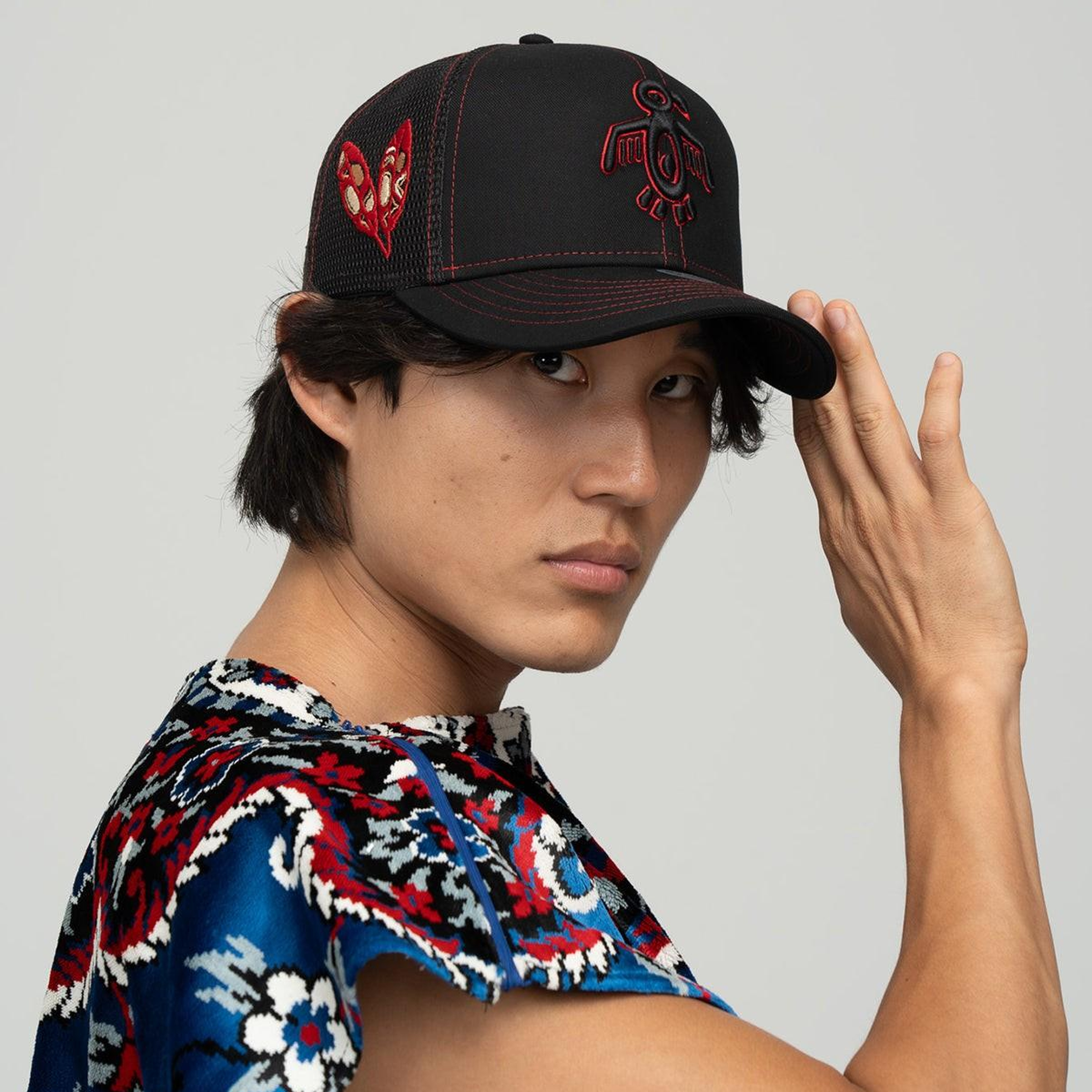 RustandRich Kadın Erkek Siyah/Kırmızı Baseball Şapka-Curved Visor-Symbols Collection-Red Indian