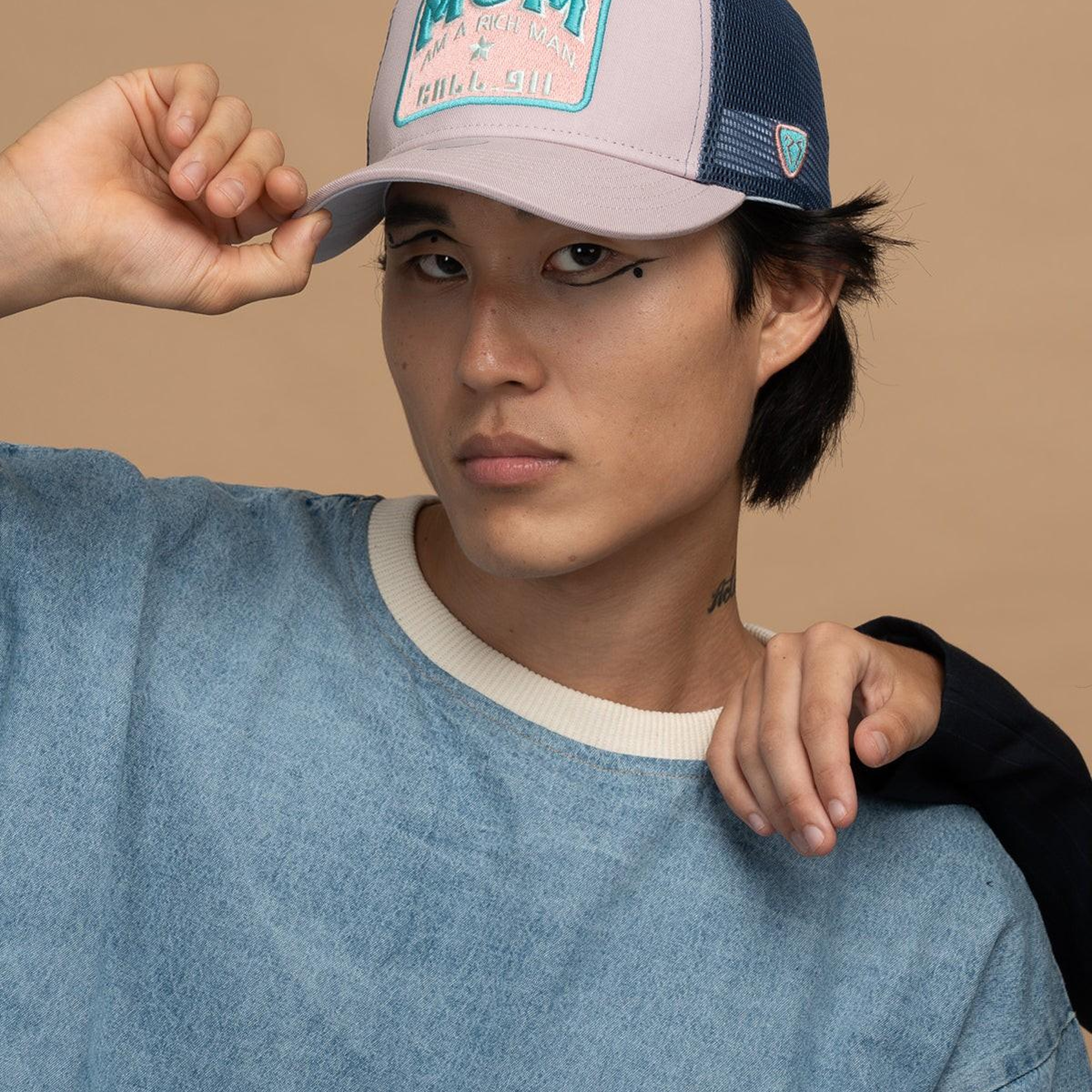 RustandRich Kadın Erkek Pudra Trucker Şapka-Motto Collection-Mom