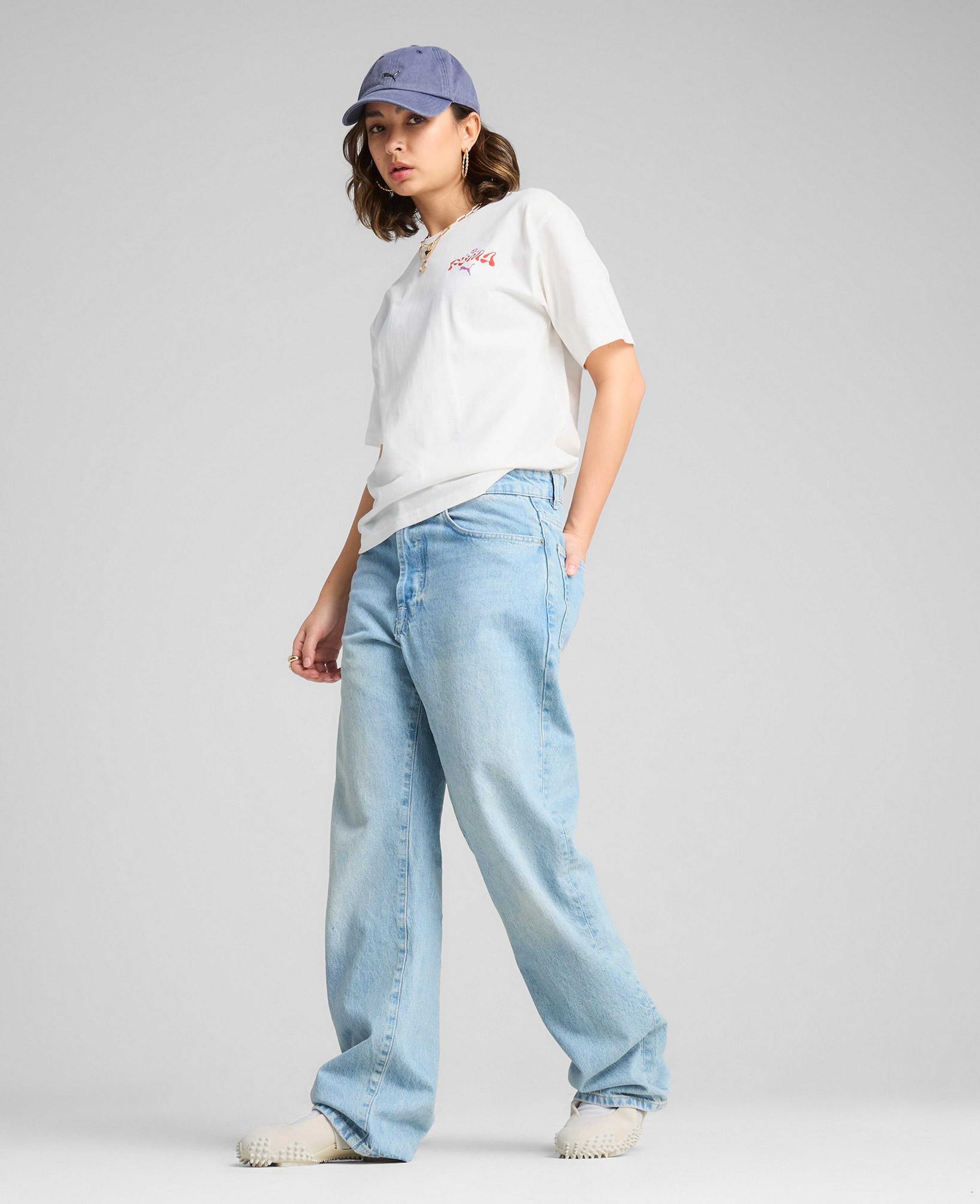 Puma Wardrobe Ess Graphic Kadın Beyaz T-Shirt