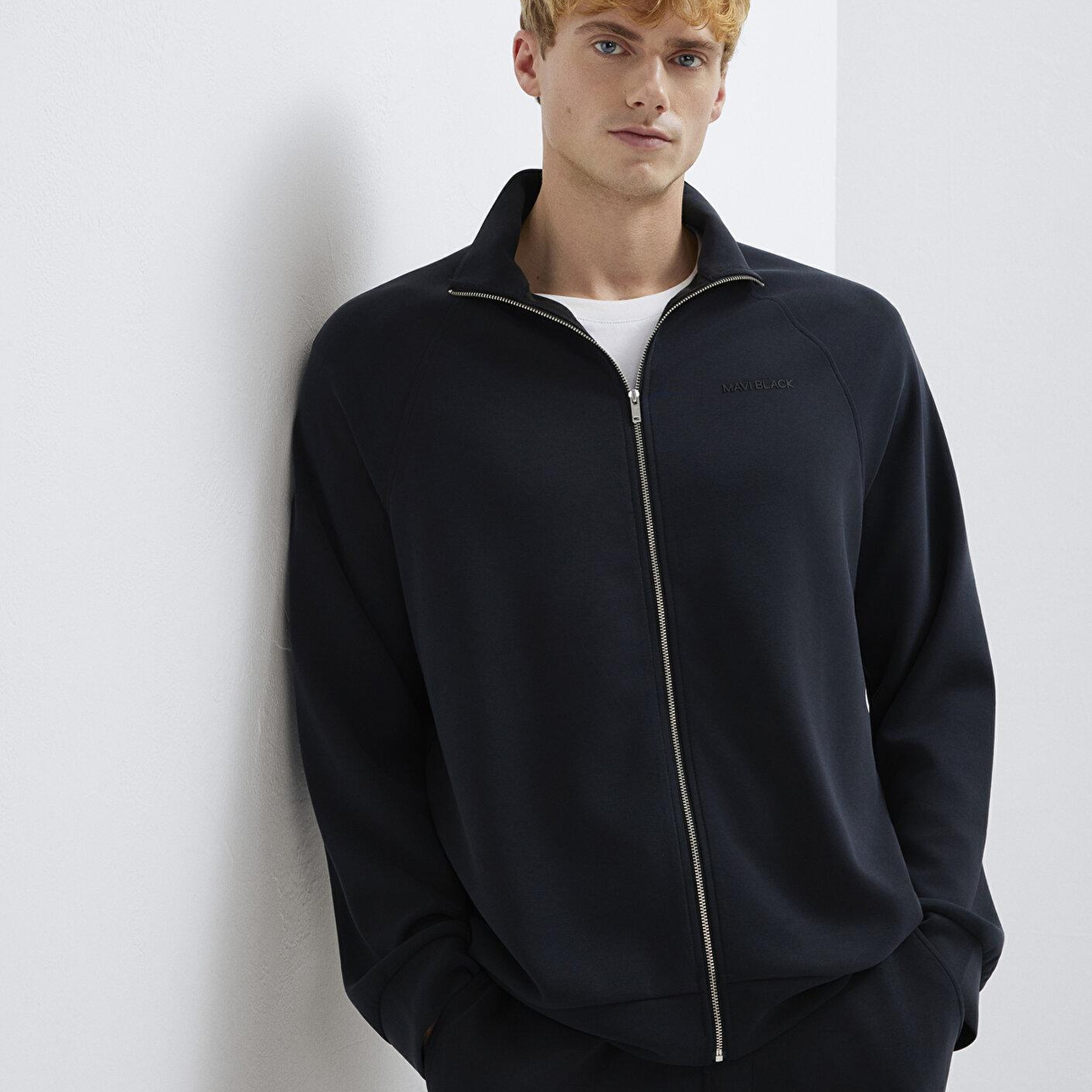 Mavi Soft-Premium Siyah (TENCEL™) Modal Karışımlı Fermuarlı Sweatshirt 0S10328-71379