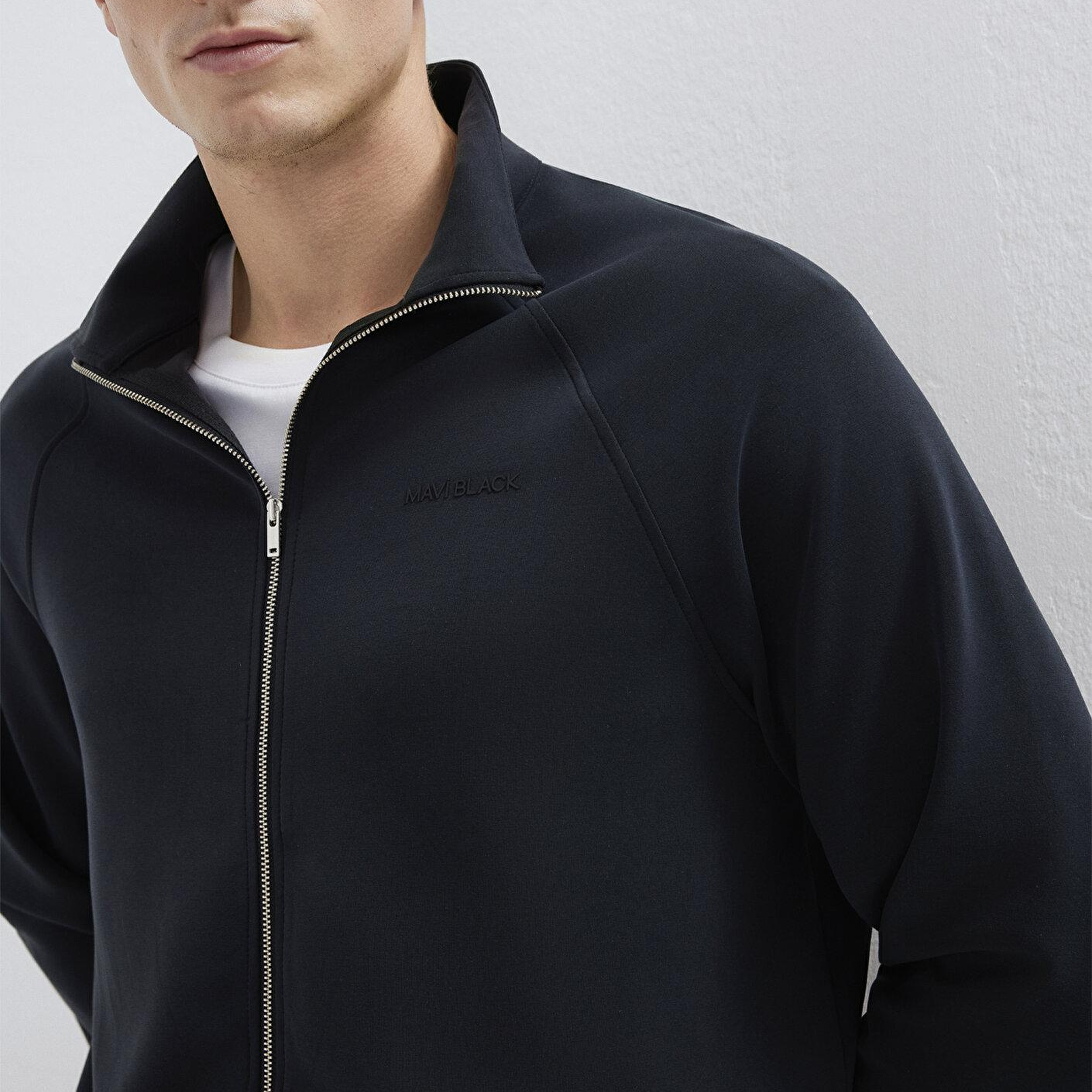Mavi Soft-Premium Siyah (TENCEL™) Modal Karışımlı Fermuarlı Sweatshirt 0S10328-71379