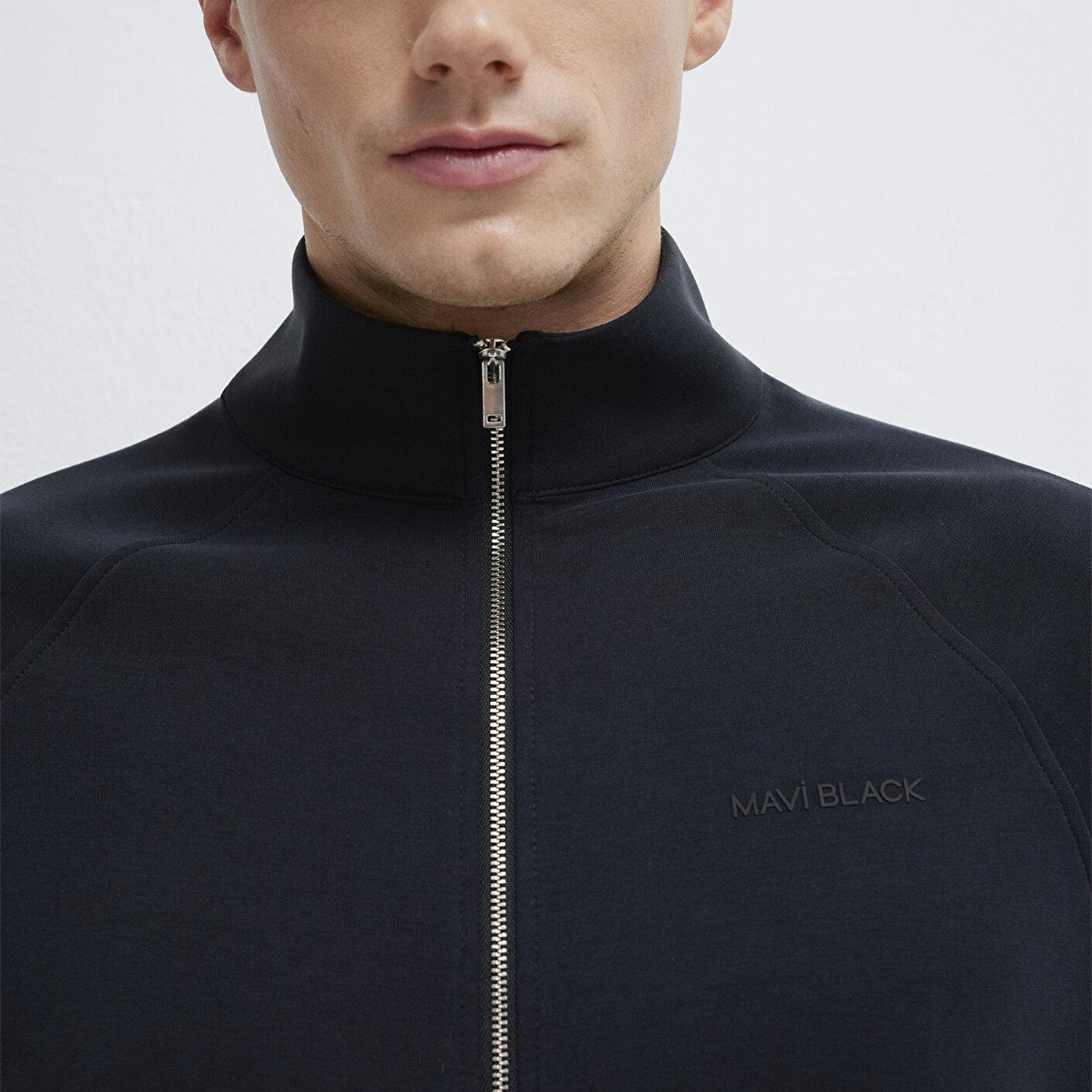 Mavi Soft-Premium Siyah (TENCEL™) Modal Karışımlı Fermuarlı Sweatshirt 0S10328-71379