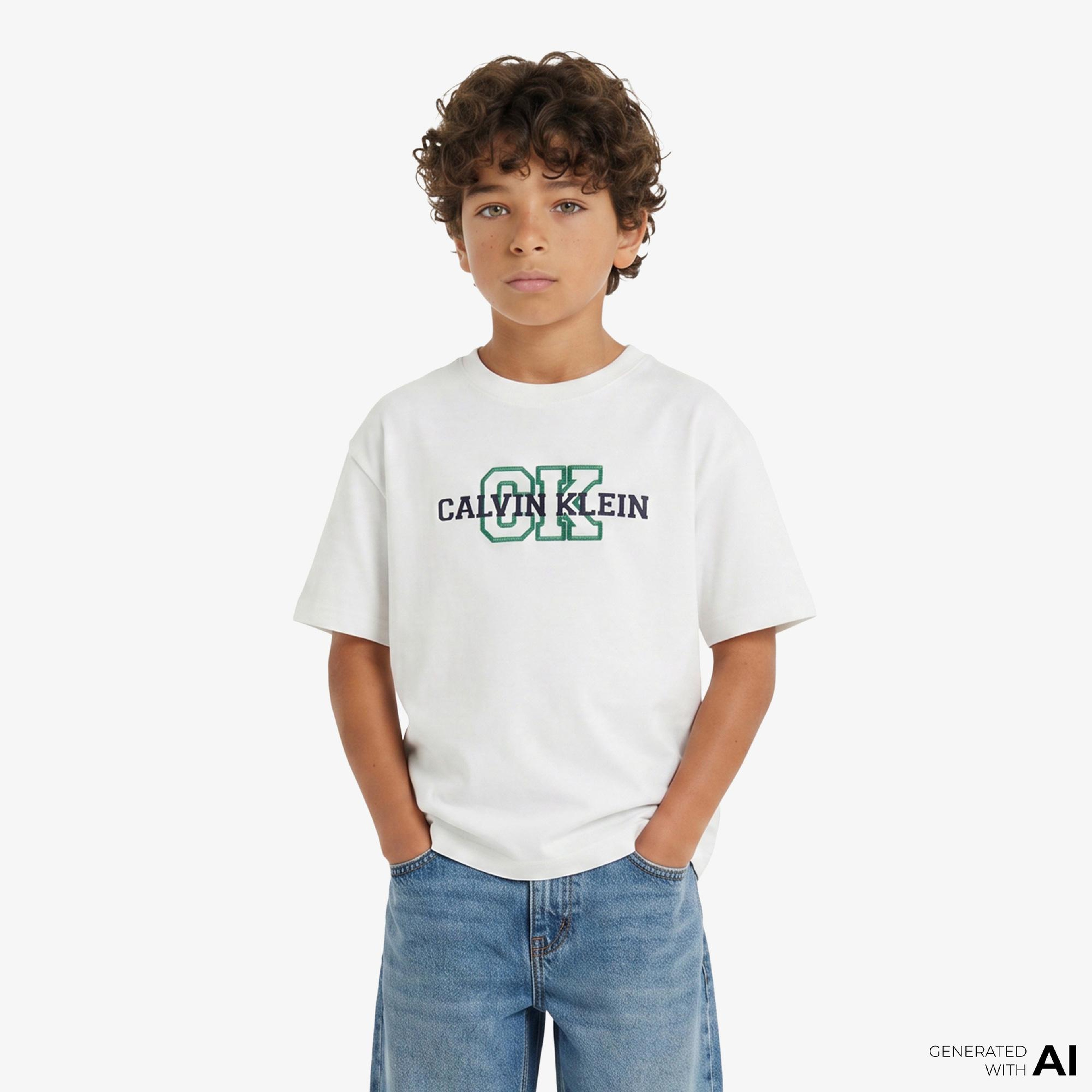 Calvin Klein Varsity Logo Çocuk Beyaz T-Shirt