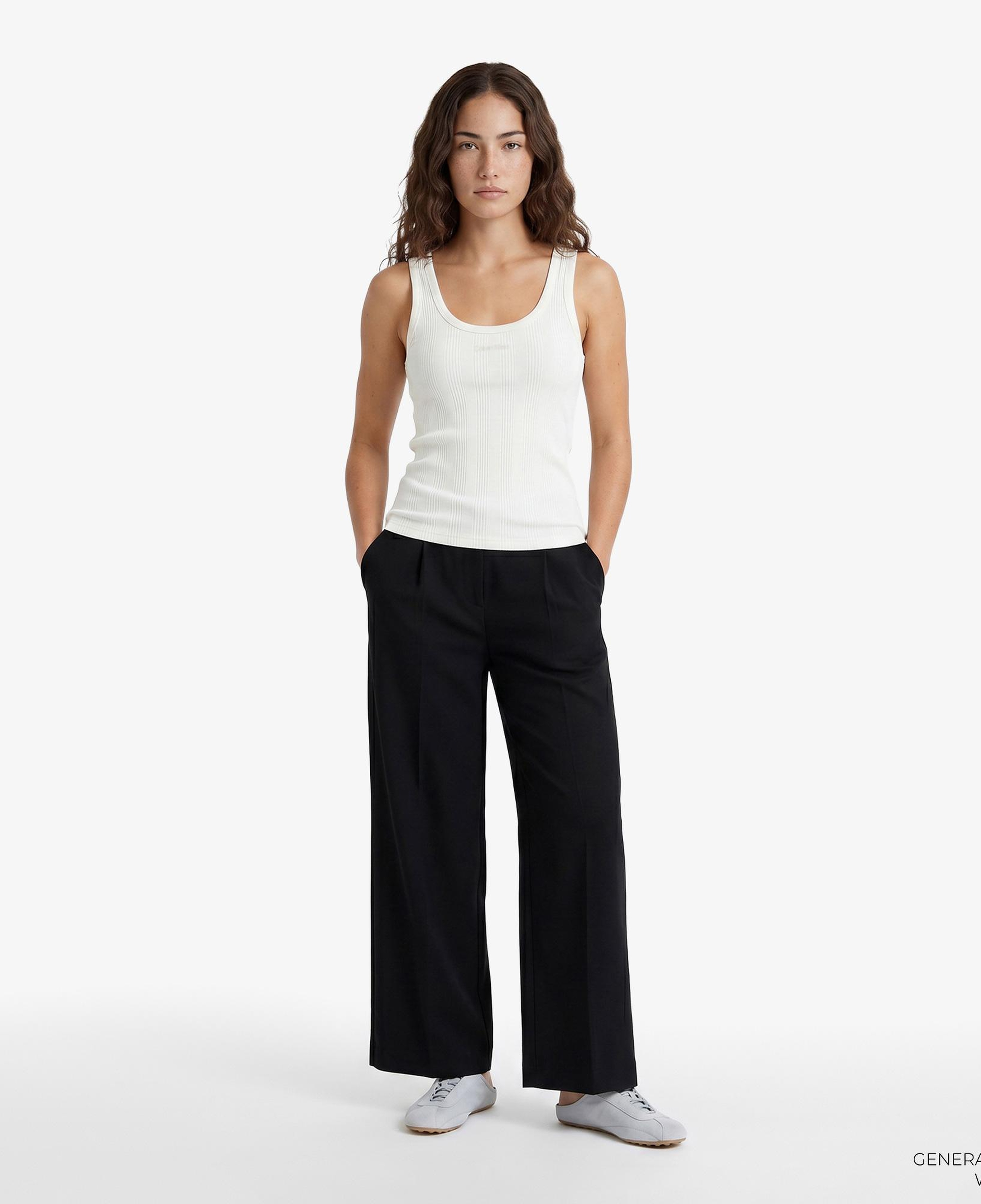 Calvin Klein Varigated Nano Logo Kadın Beyaz Kolsuz T-Shirt