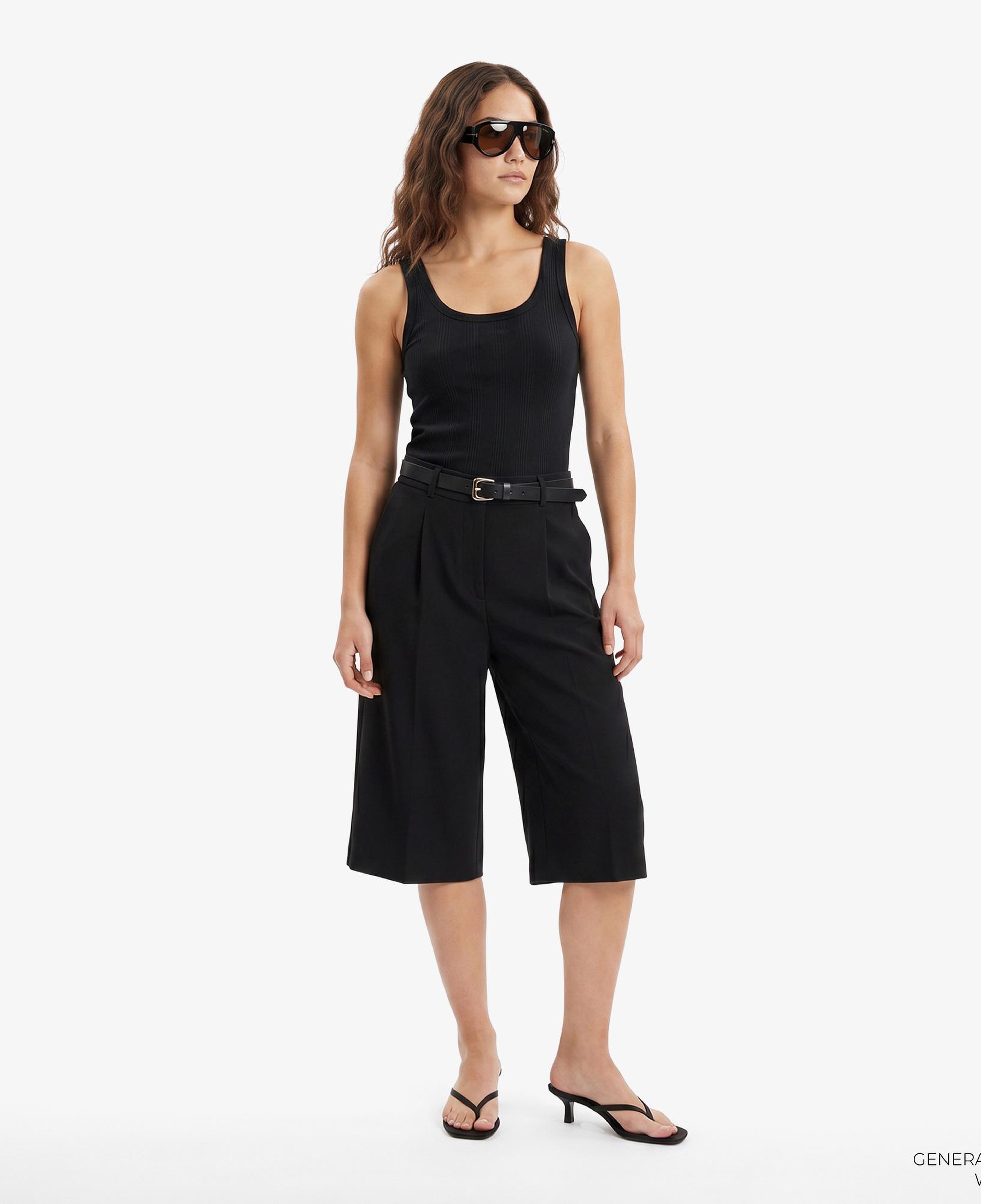 Calvin Klein Varigated Nano Logo Kadın Siyah Kolsuz T-Shirt