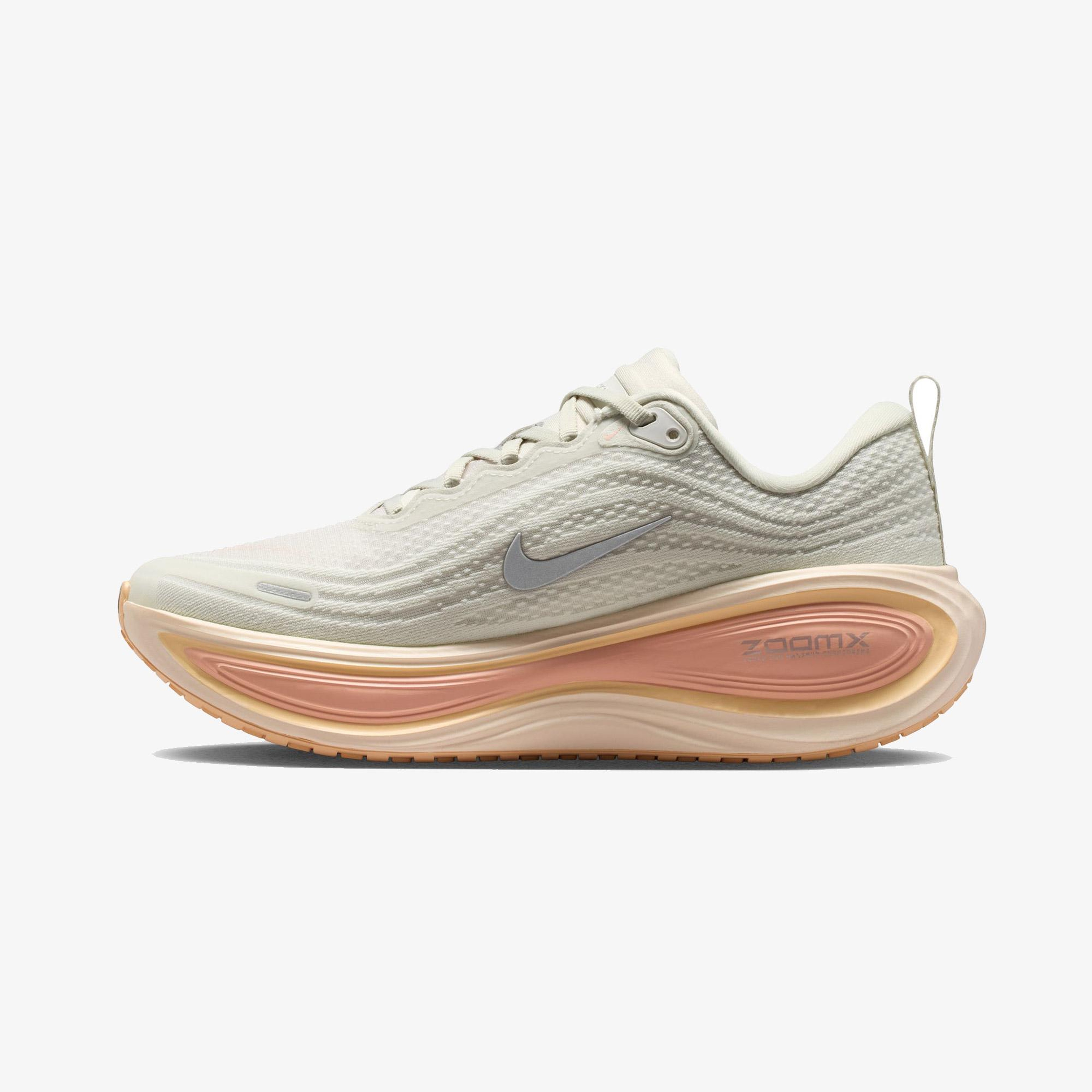 Nike Vomero Plus Kadın Krem Rengi Koşu Ayakkabısı