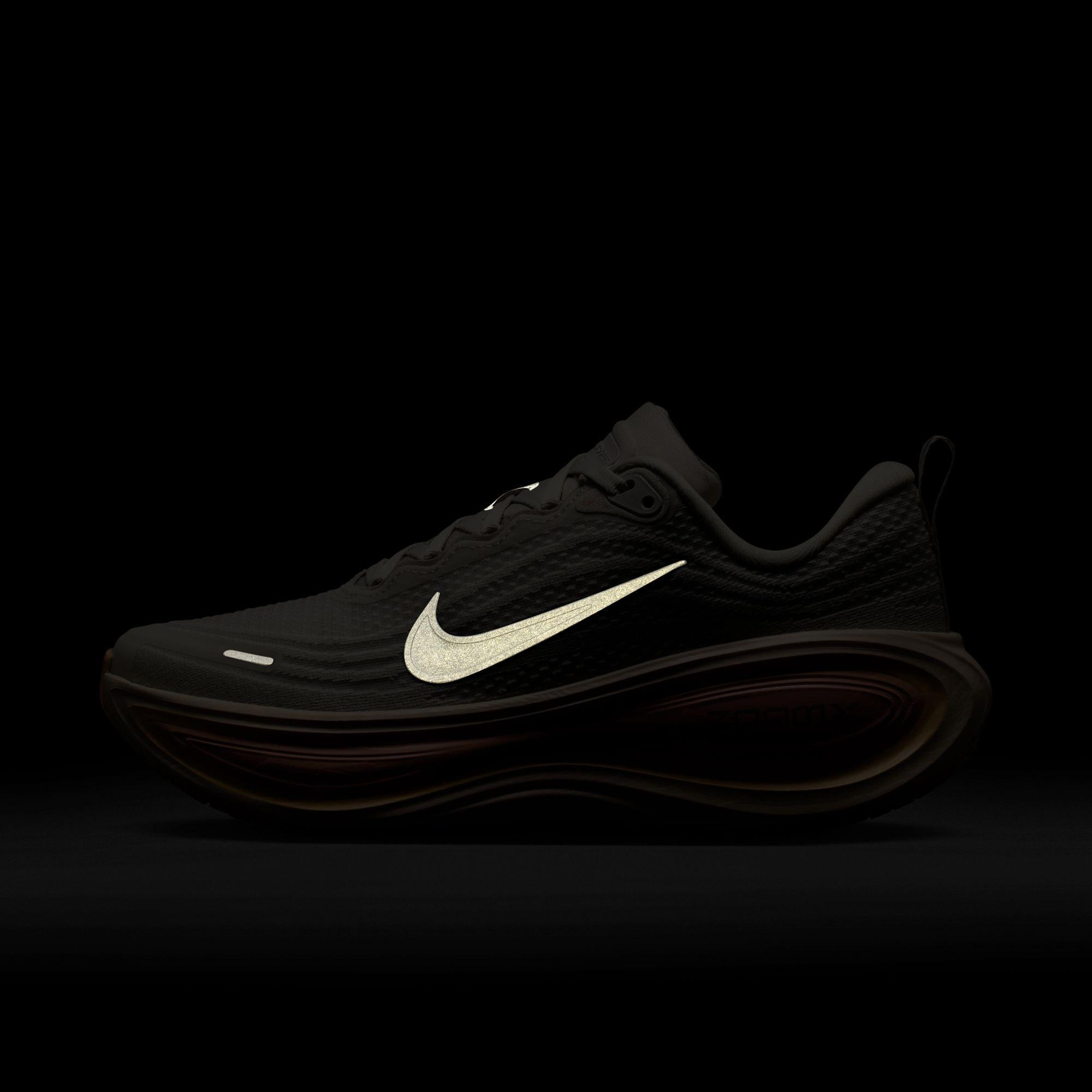 Nike Vomero Plus Kadın Krem Rengi Koşu Ayakkabısı