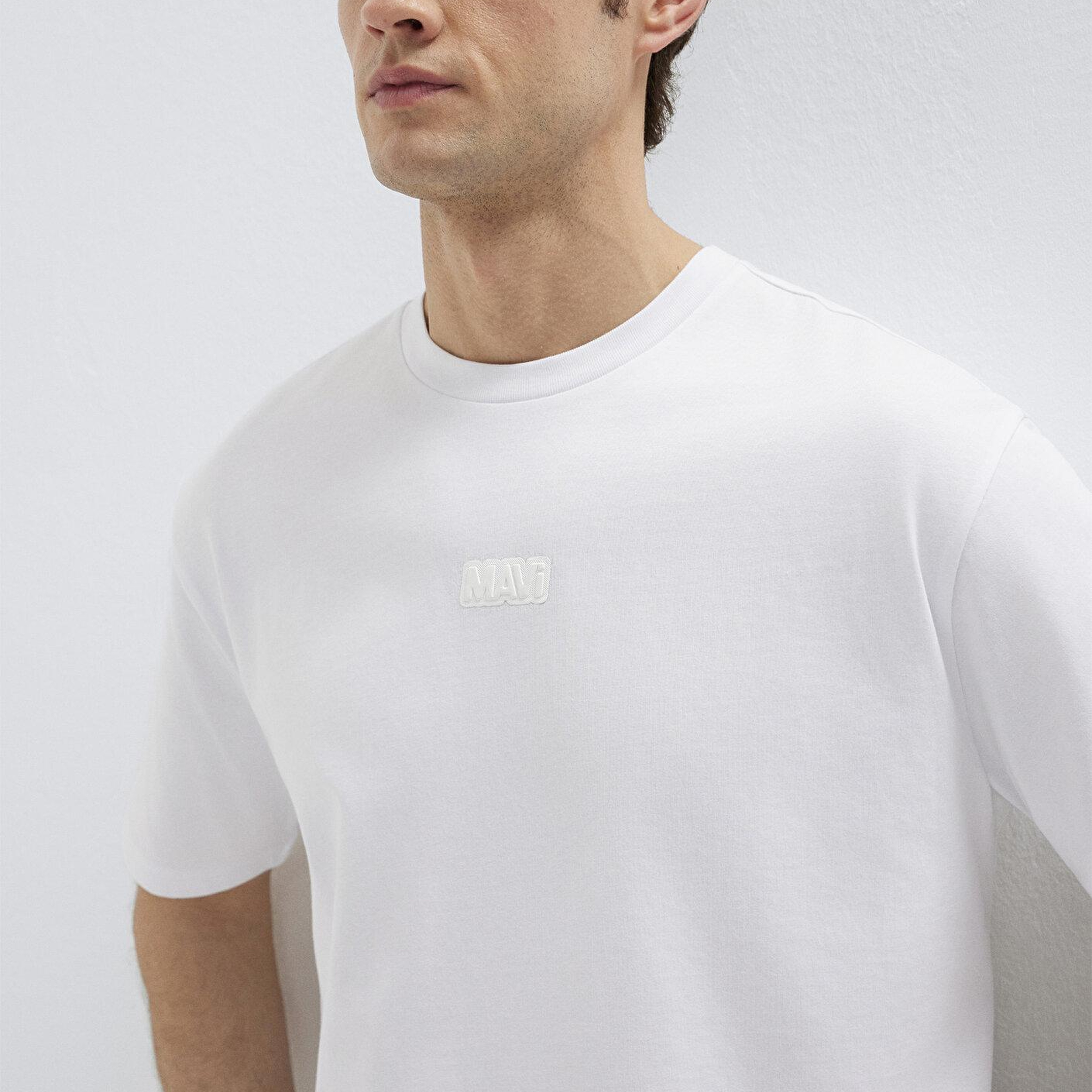 Mavi Mavi Logo Baskılı Beyaz Tişört Loose Fit / Bol Rahat Kesim 0613349-620