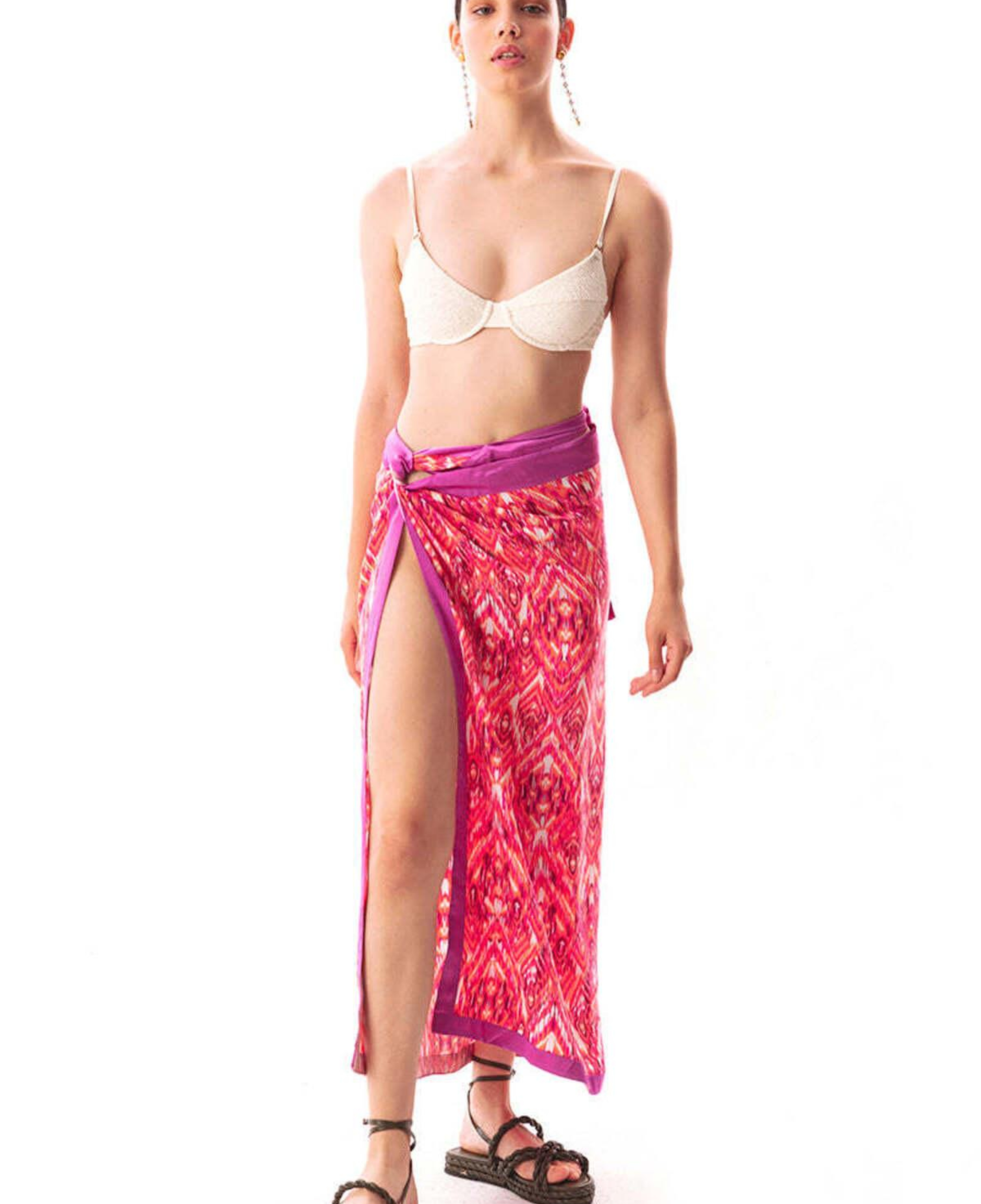 SANTO SARONG ETEK