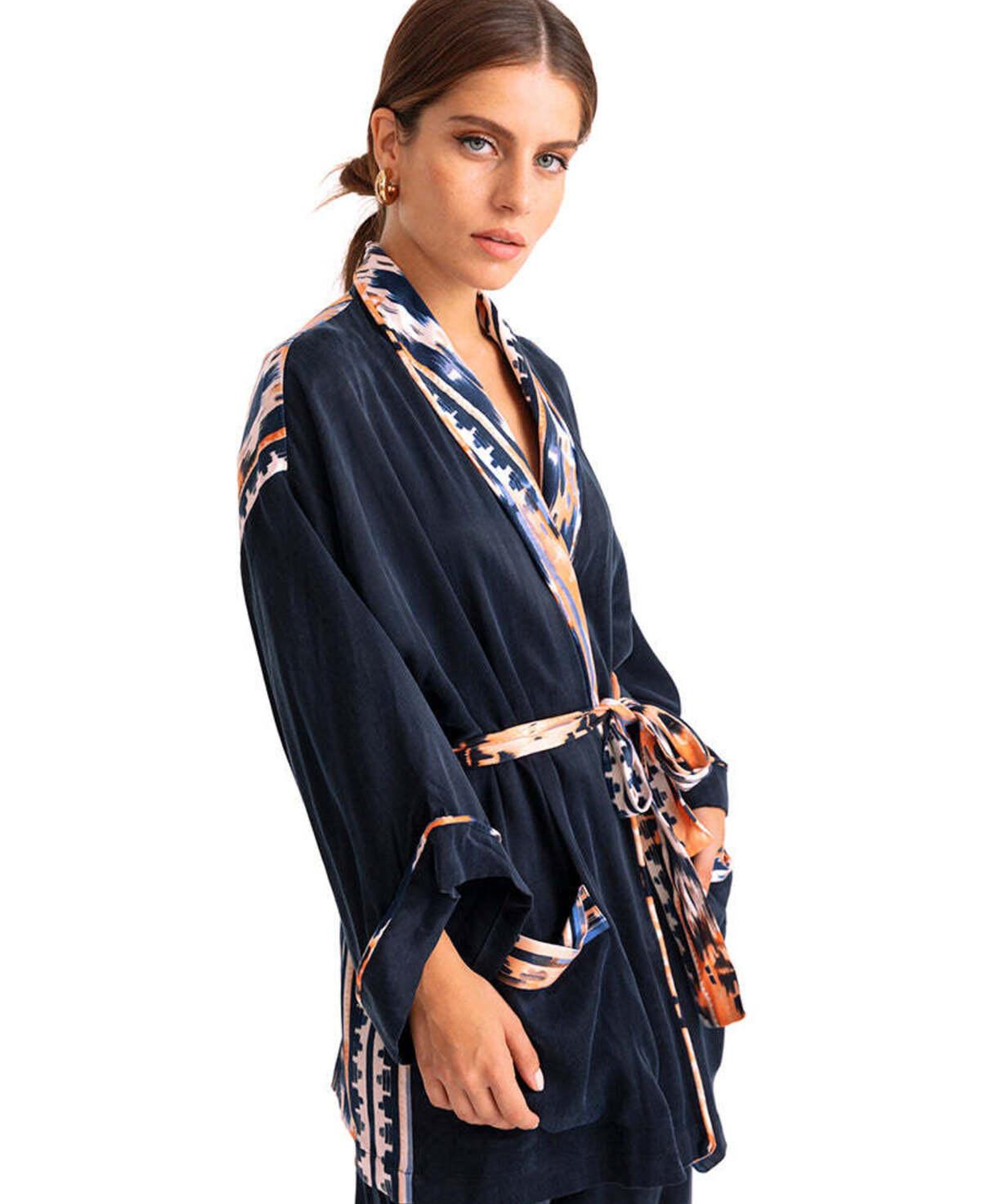 AURA ROBE