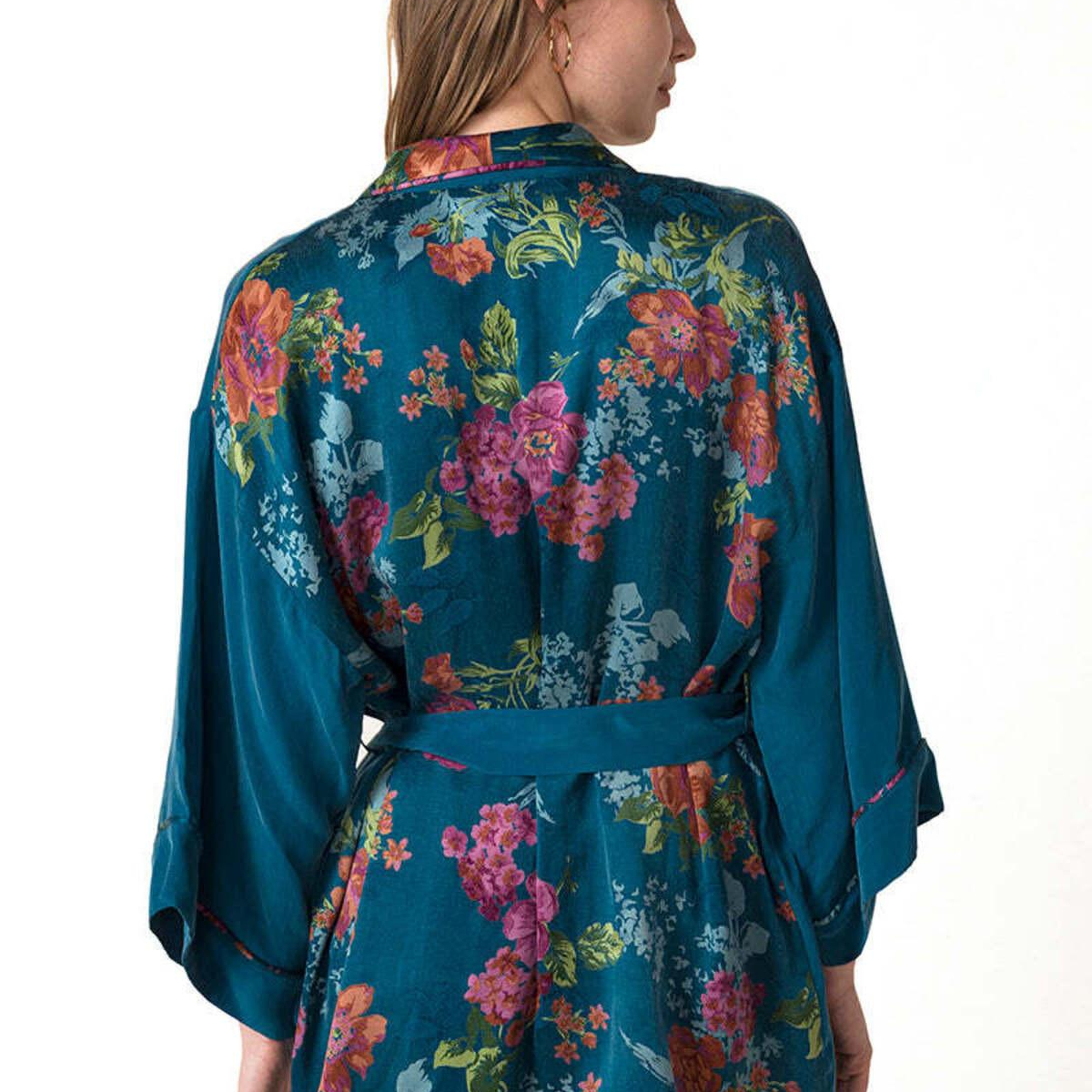 JOAN ROBE