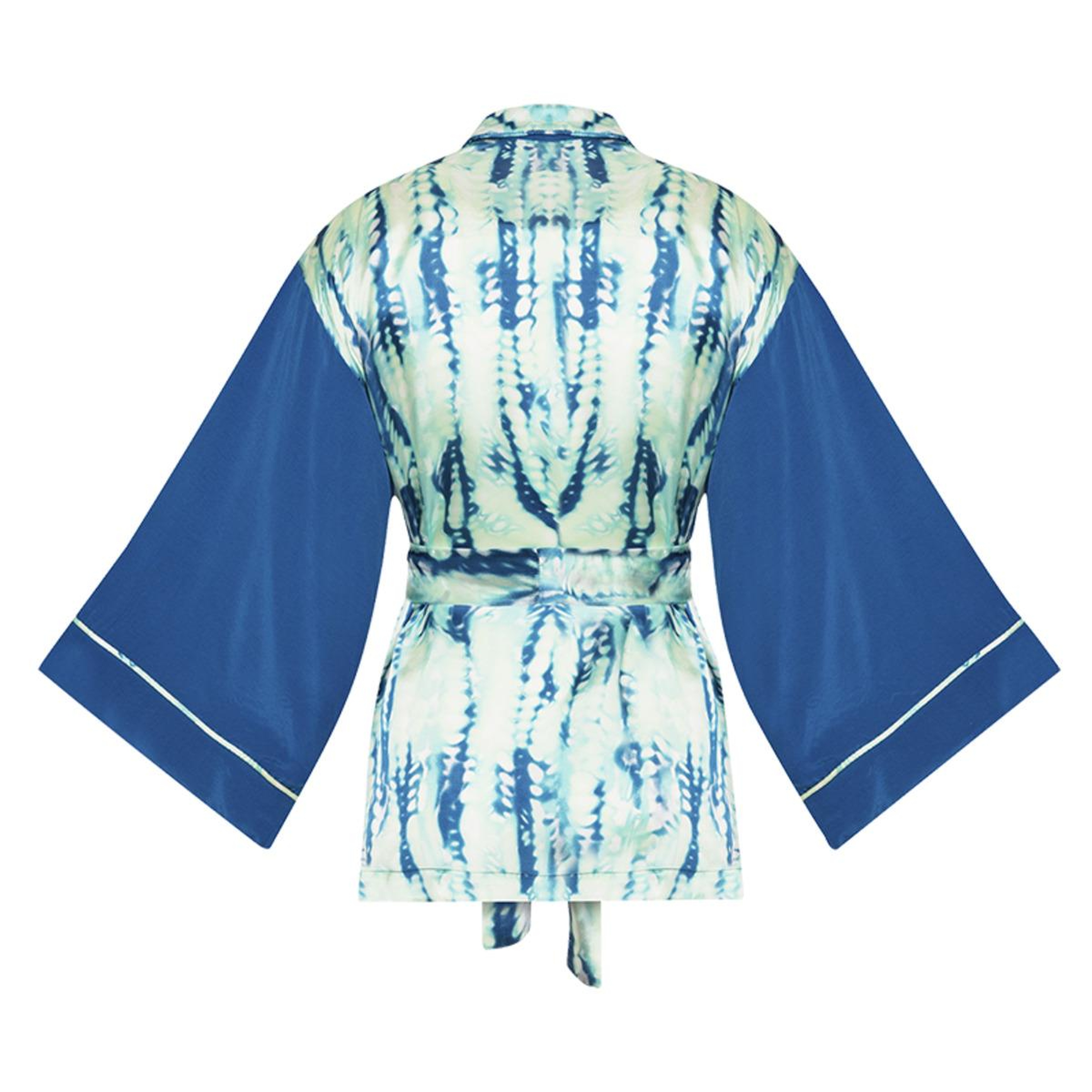 TAO ROBE