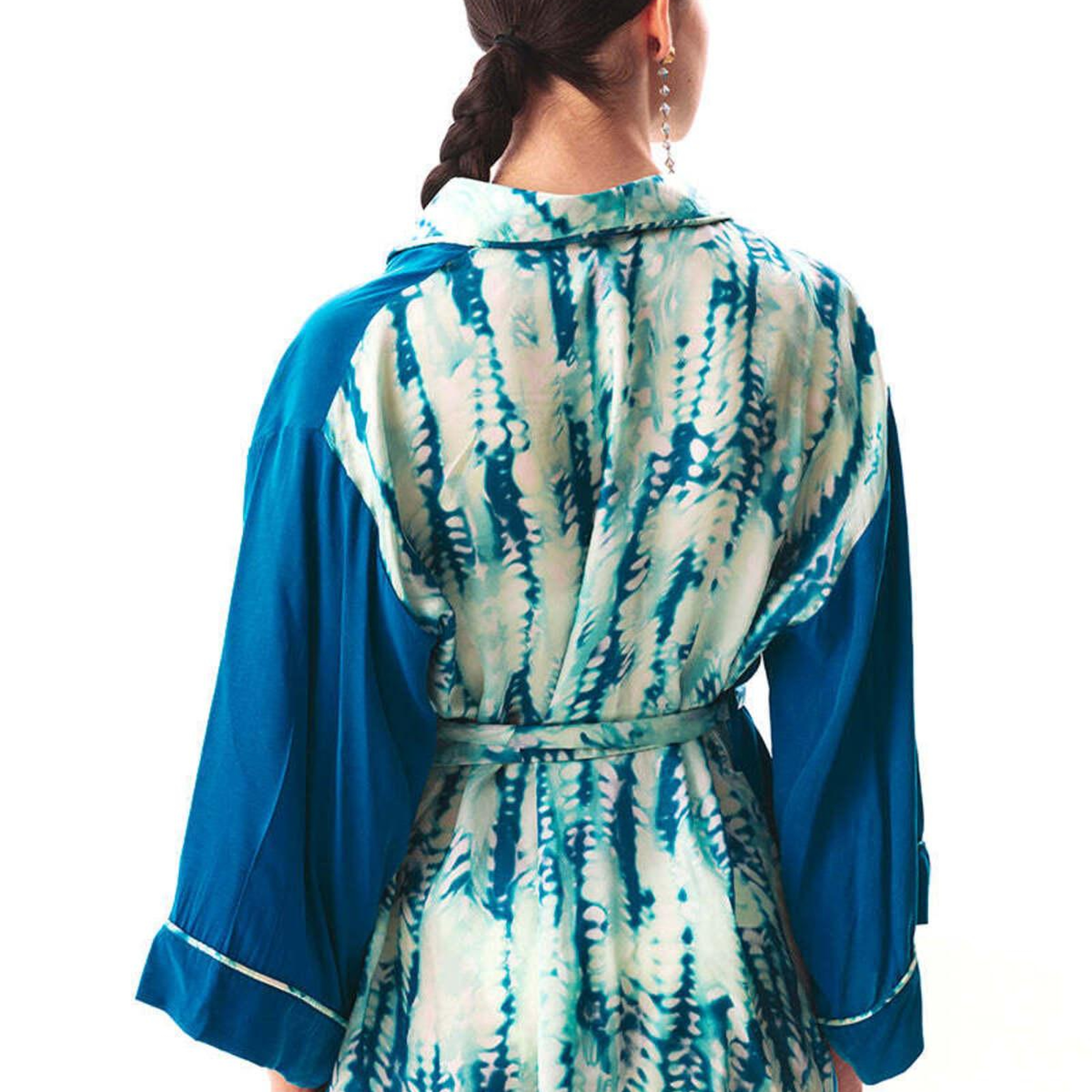 TAO ROBE