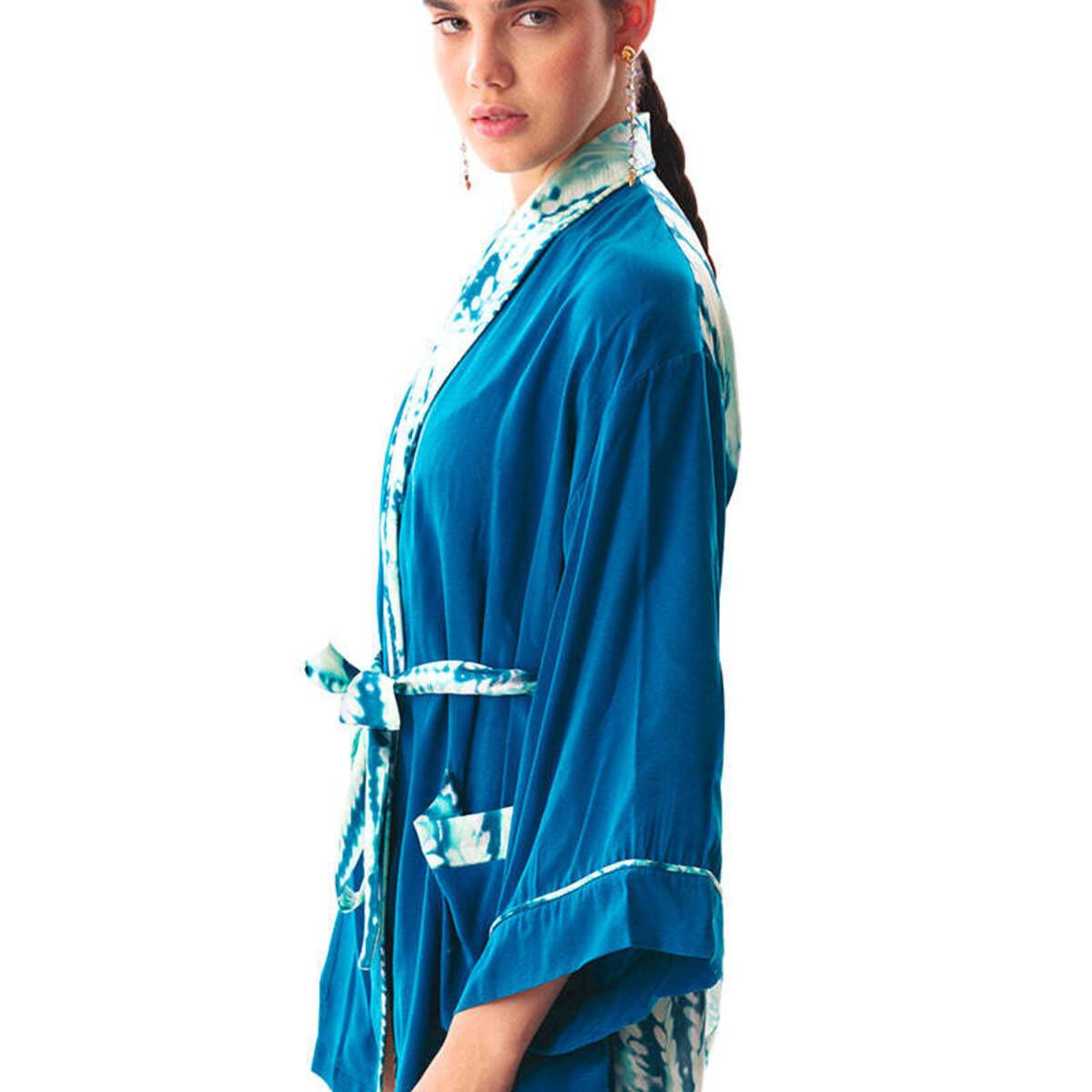 TAO ROBE