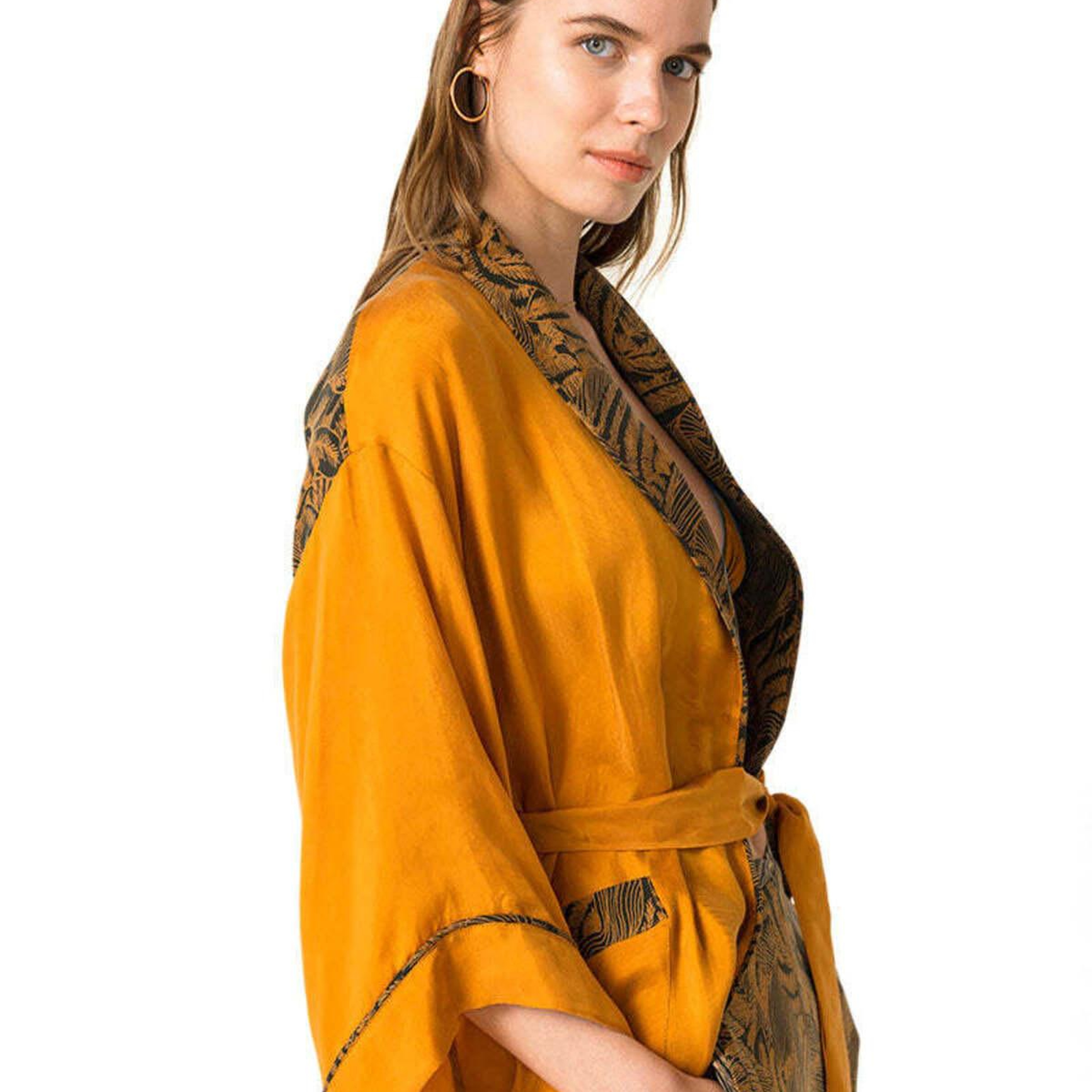 NOMI ROBE