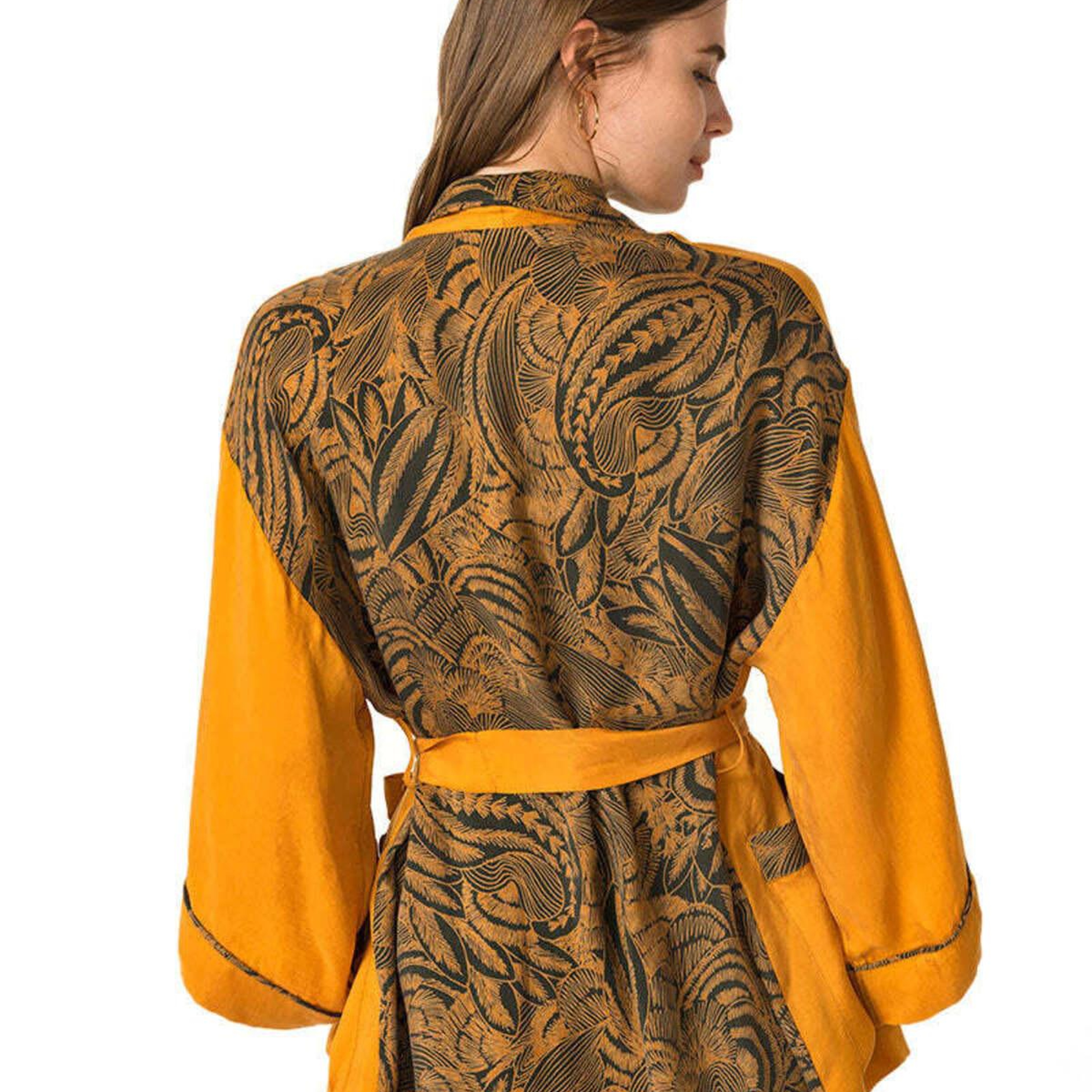 NOMI ROBE