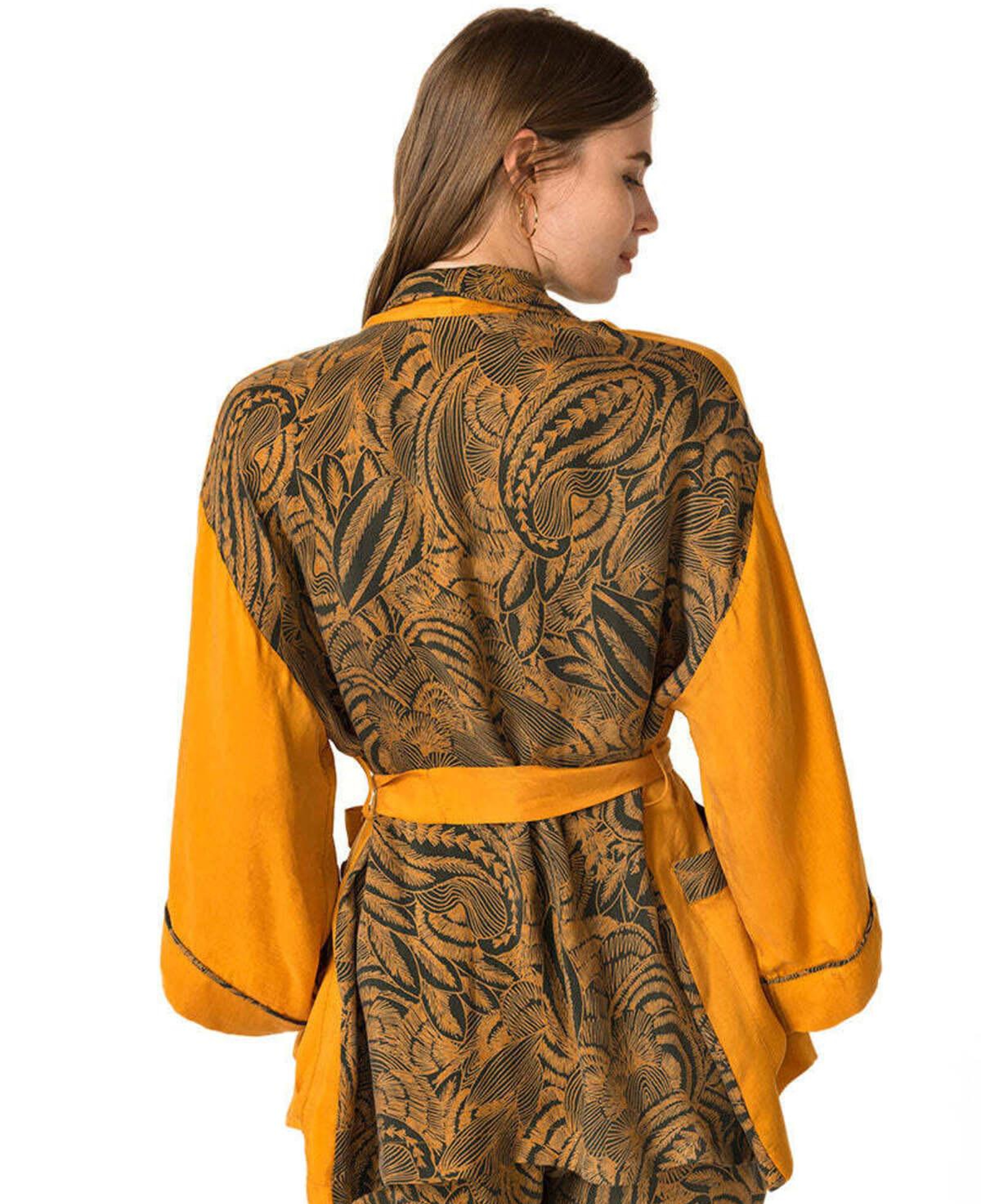 NOMI ROBE
