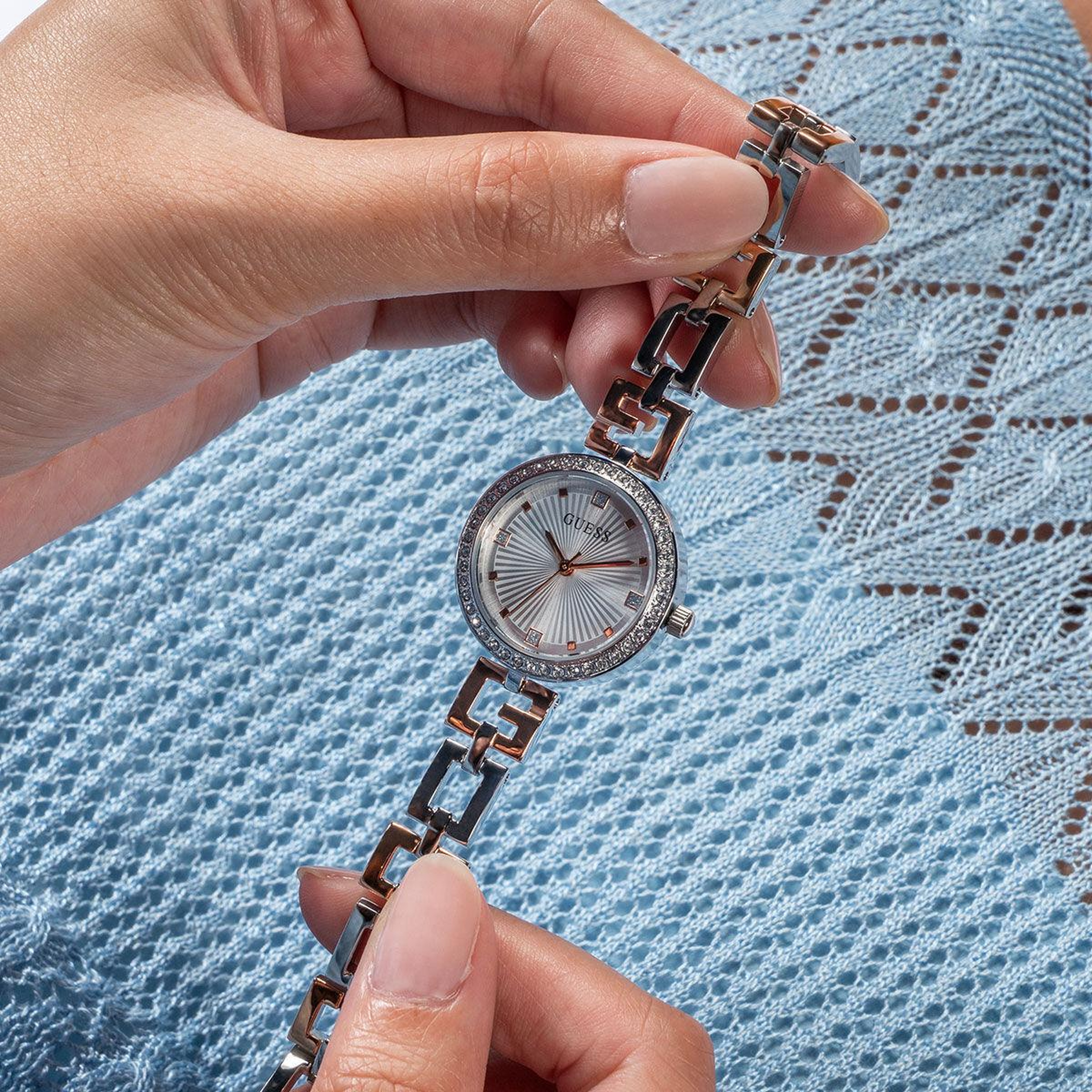 Guess GUGW0656L2 Kadın Kol Saati