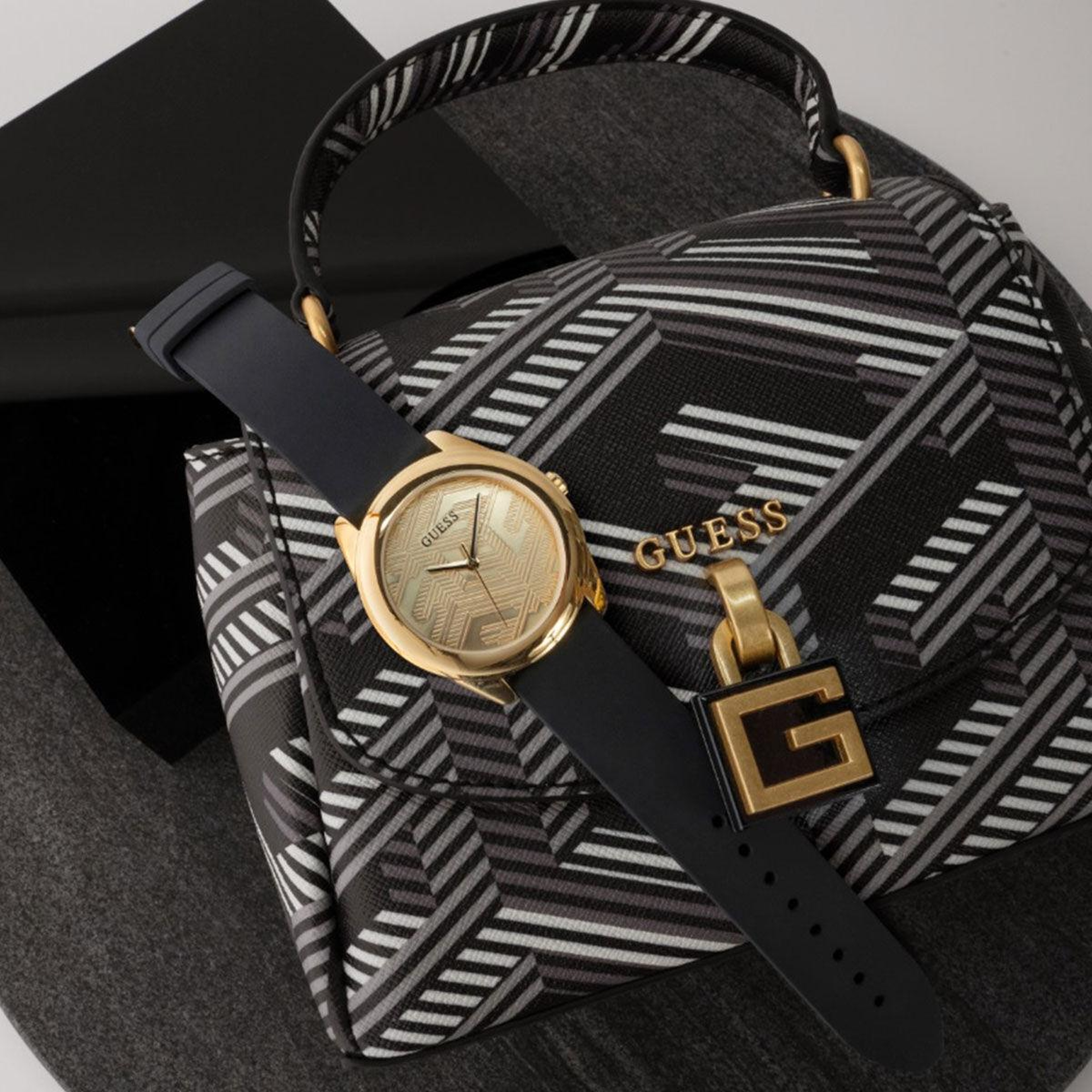 Guess GUGW0665L1 Kadın Kol Saati