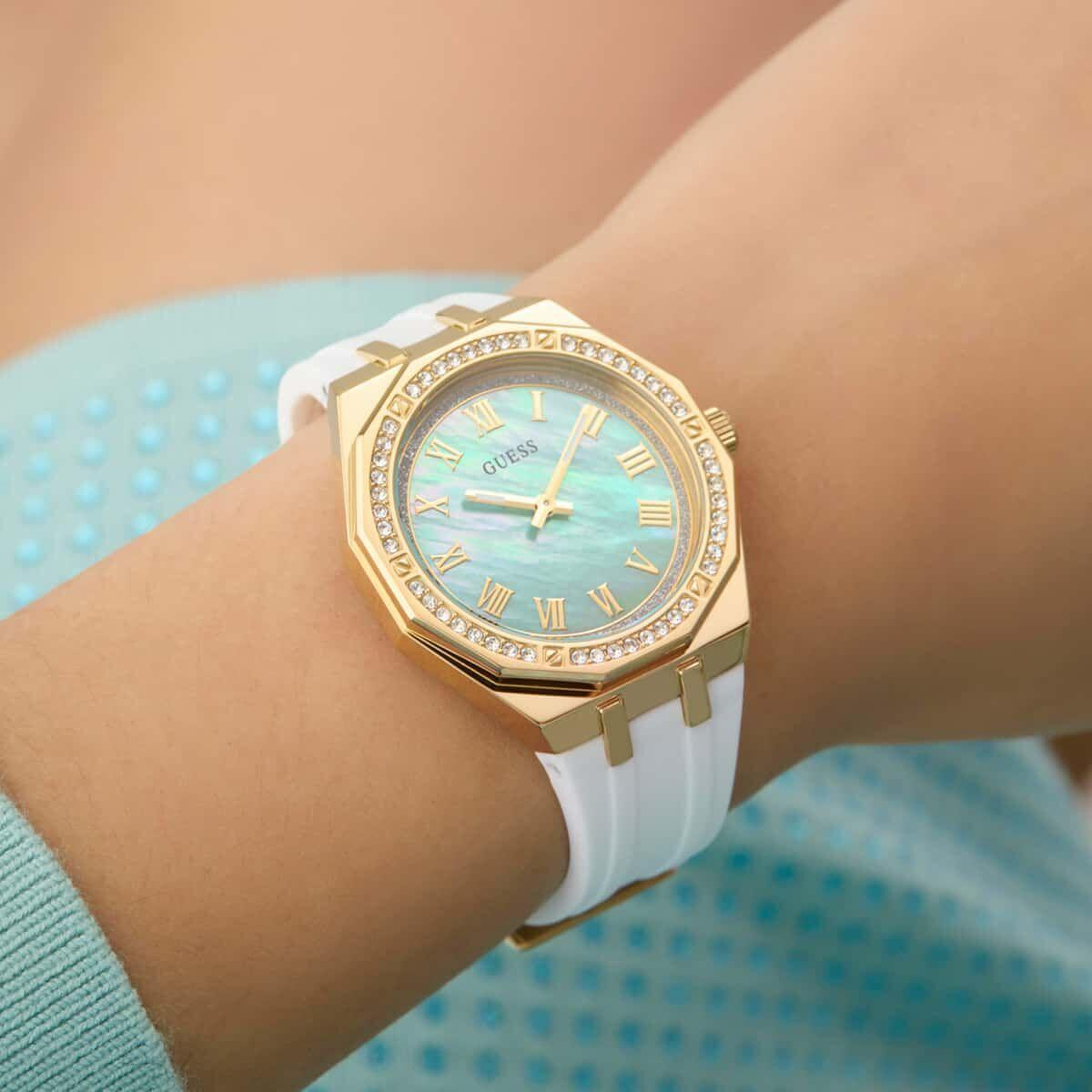 Guess GUGW0872L1 Kadın Kol Saati