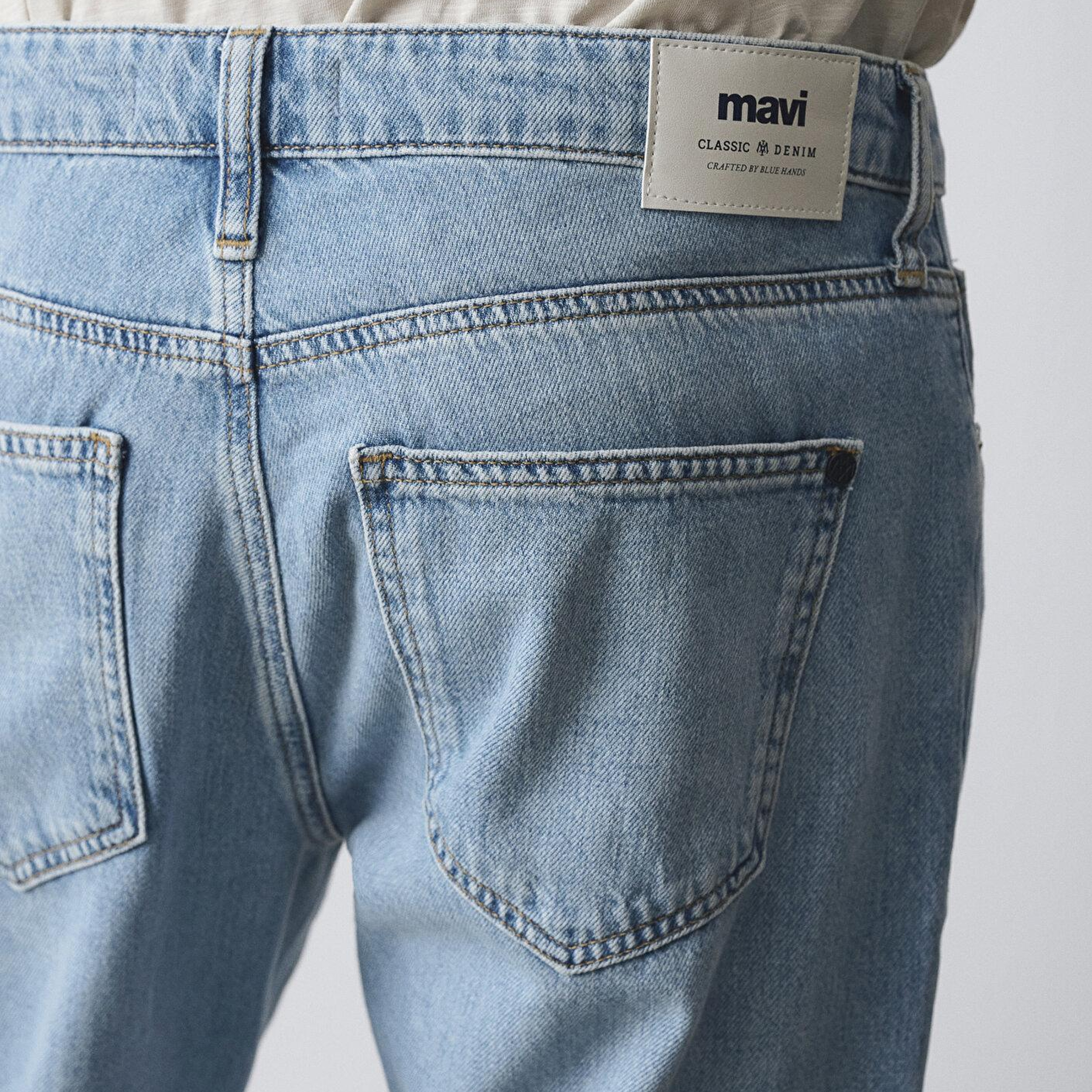 Mavi Lisbon Classic Denim Açık Mavi Jean Pantolon 0010039-A3270