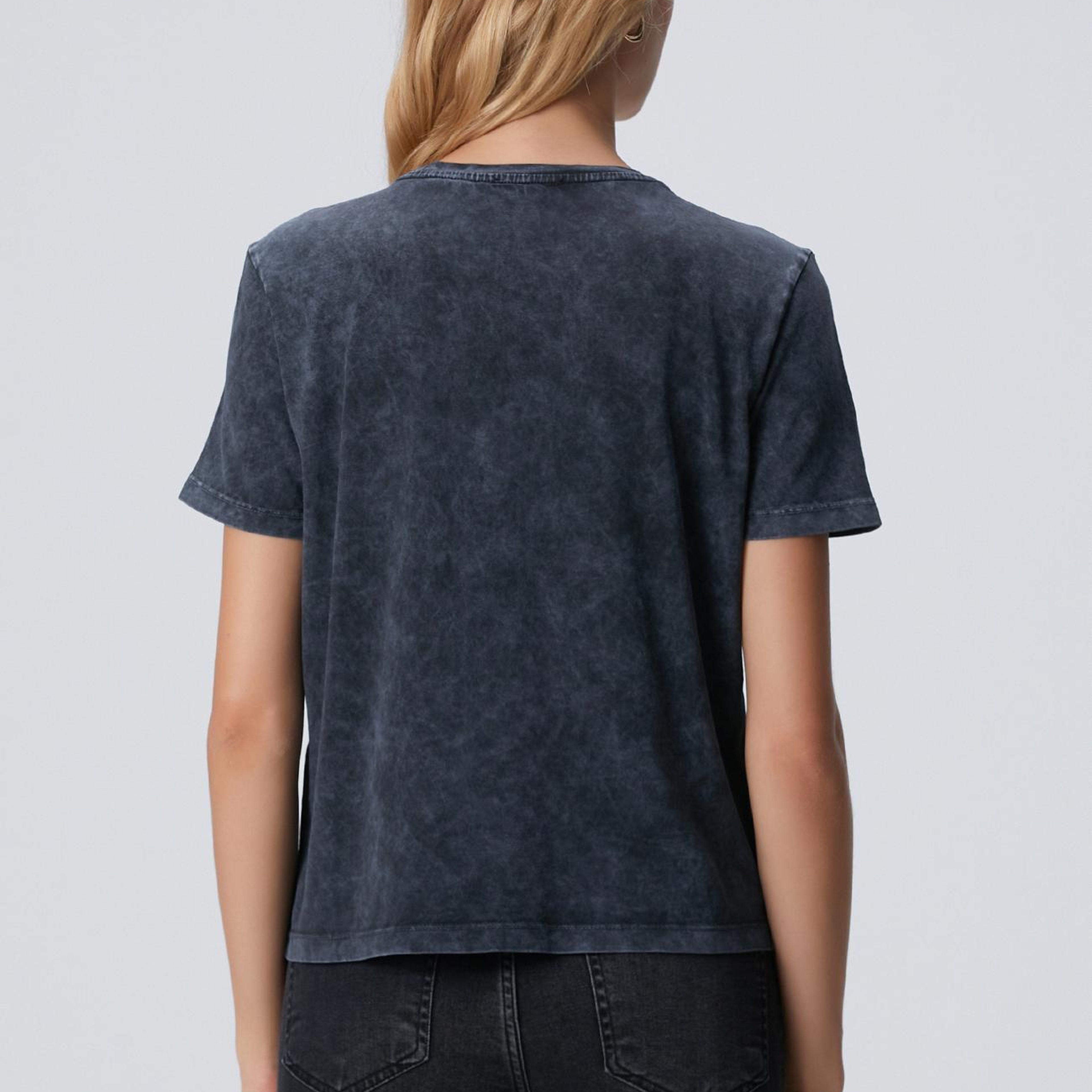 Network Kadın Antrasit Yaka Taş Detaylı T-Shirt
