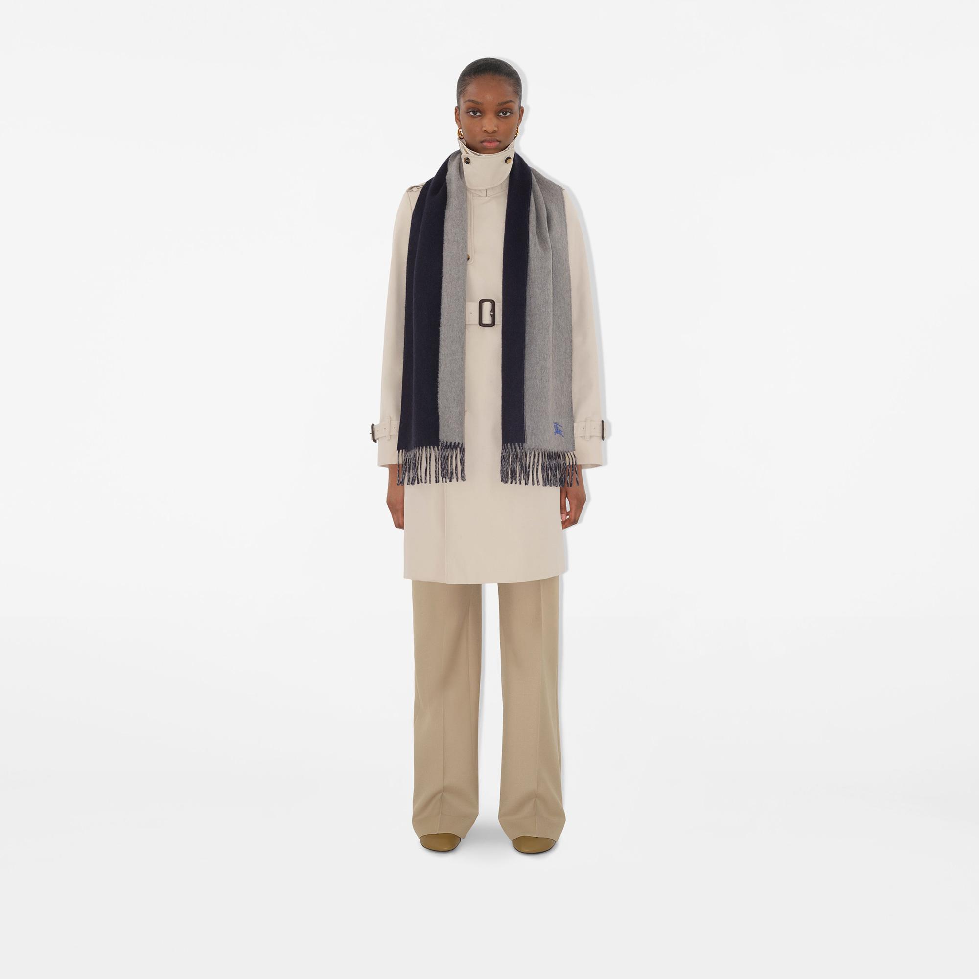 Burberry Knight Solid Kadın Gri Atkı