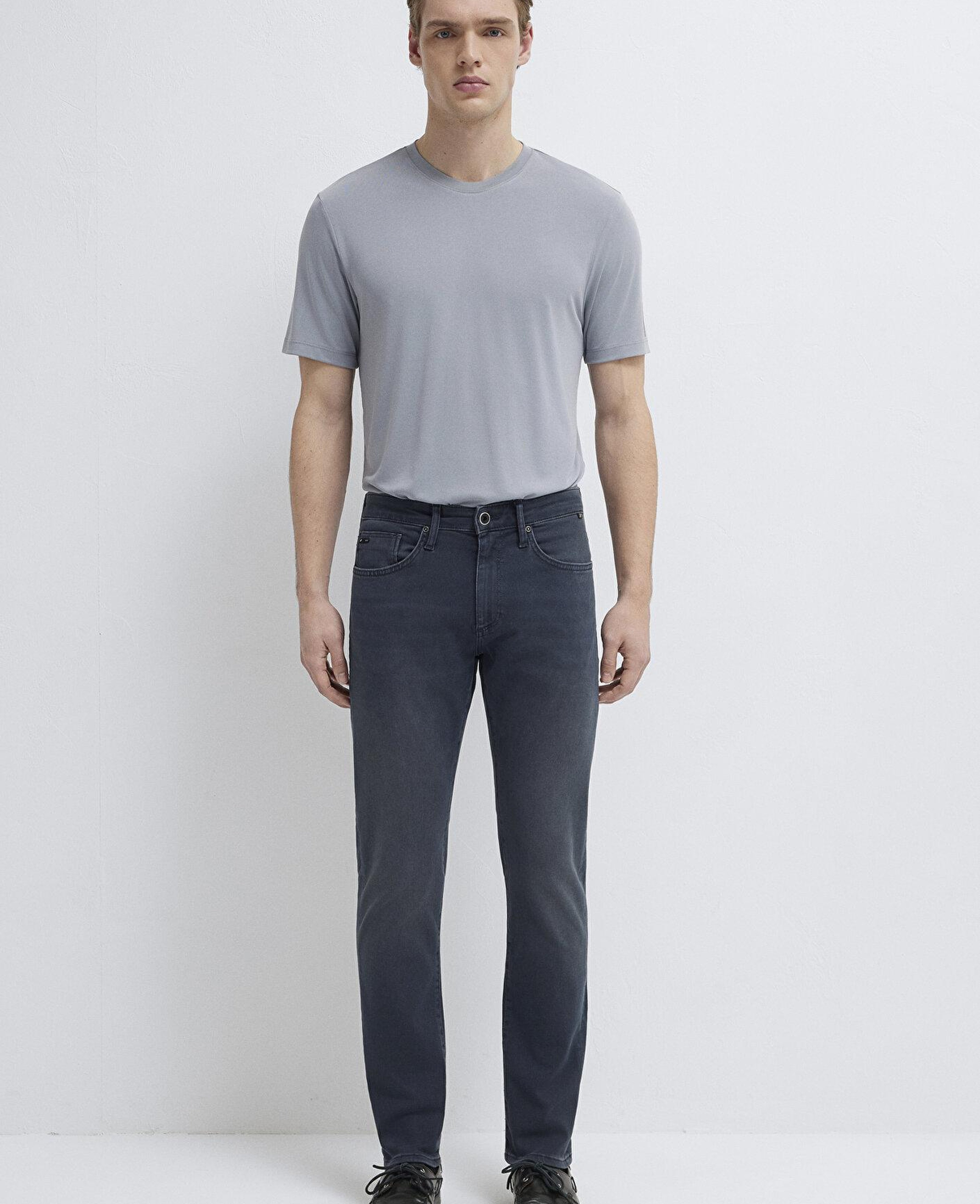 Mavi Marcus Pro Sport Koyu Puslu Mavi Jean Pantolon 00351A1739
