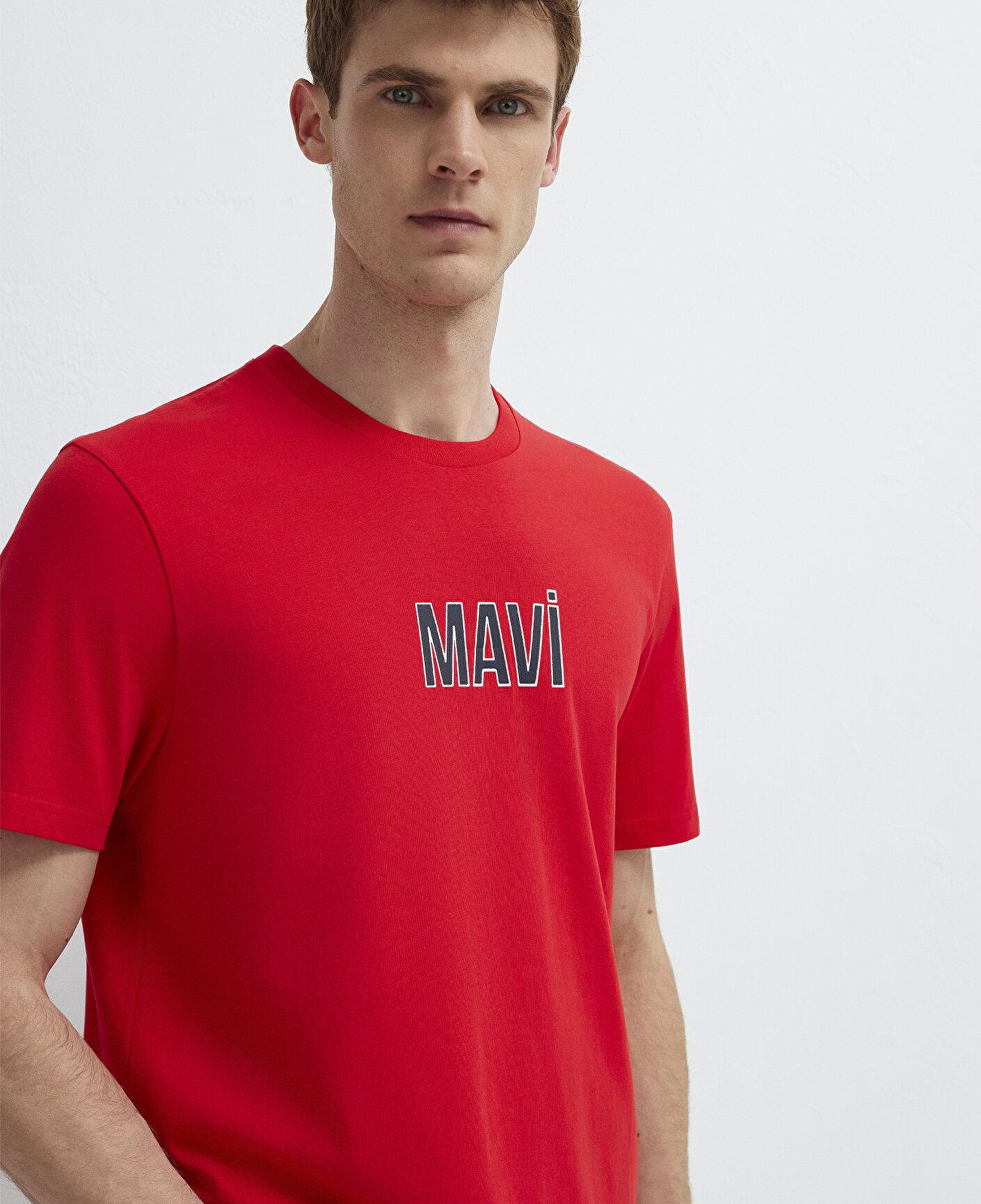 Mavi Mavi Logo Baskılı Kırmızı Tişört Regular Fit / Normal Kesim 0613186-70467