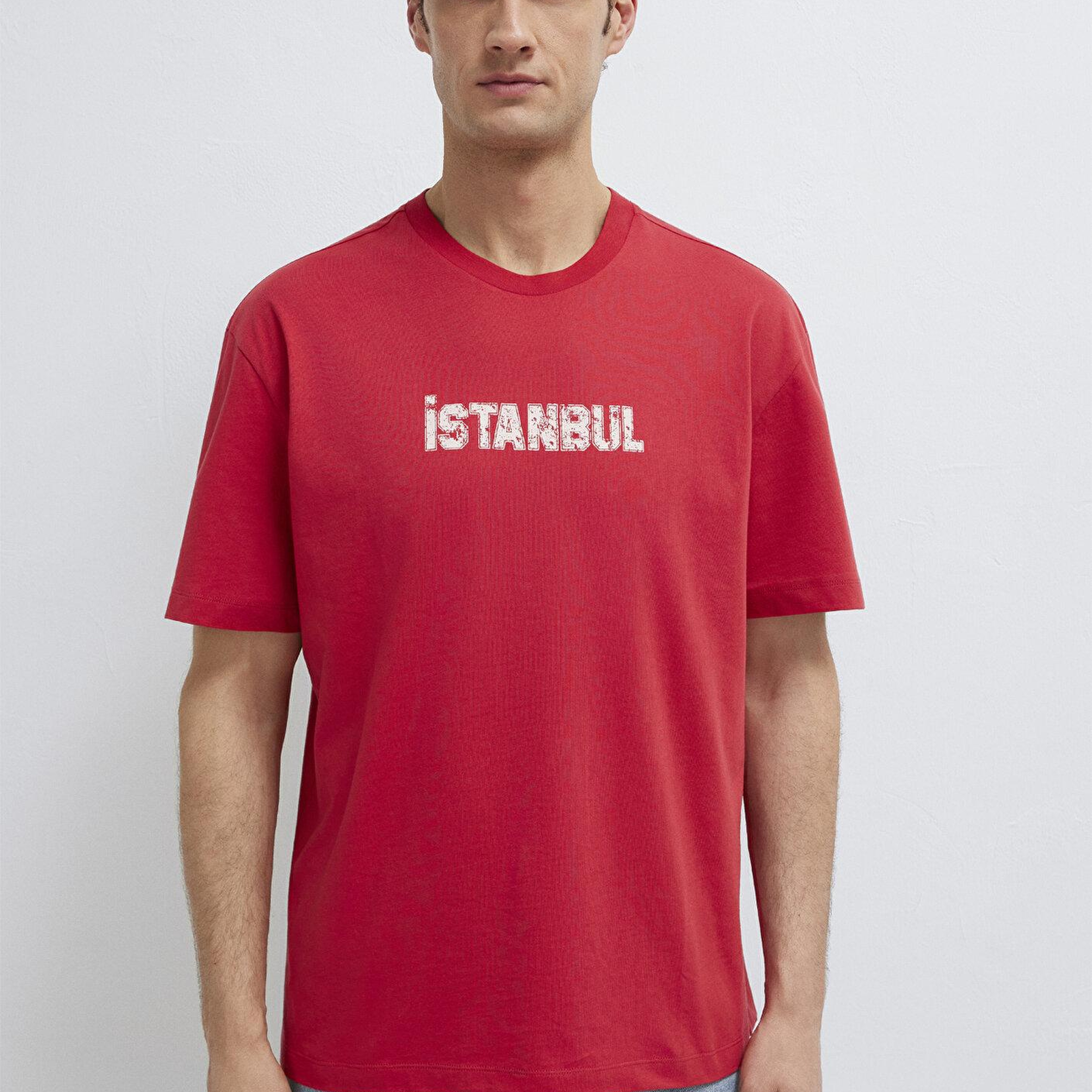 Mavi İstanbul Baskılı Kırmızı Tişört Loose Fit / Bol Rahat Kesim 0613593-70428
