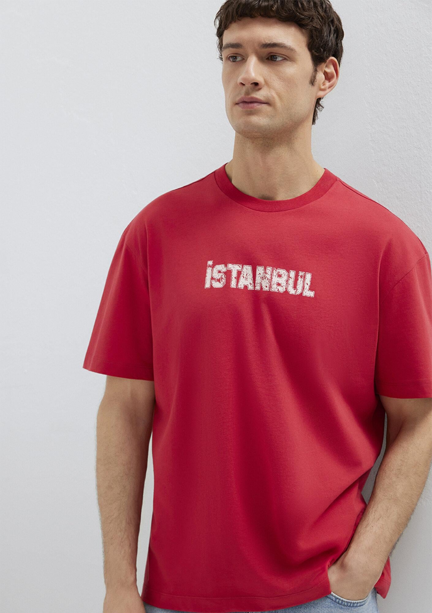 Mavi İstanbul Baskılı Kırmızı Tişört Loose Fit / Bol Rahat Kesim 0613593-70428