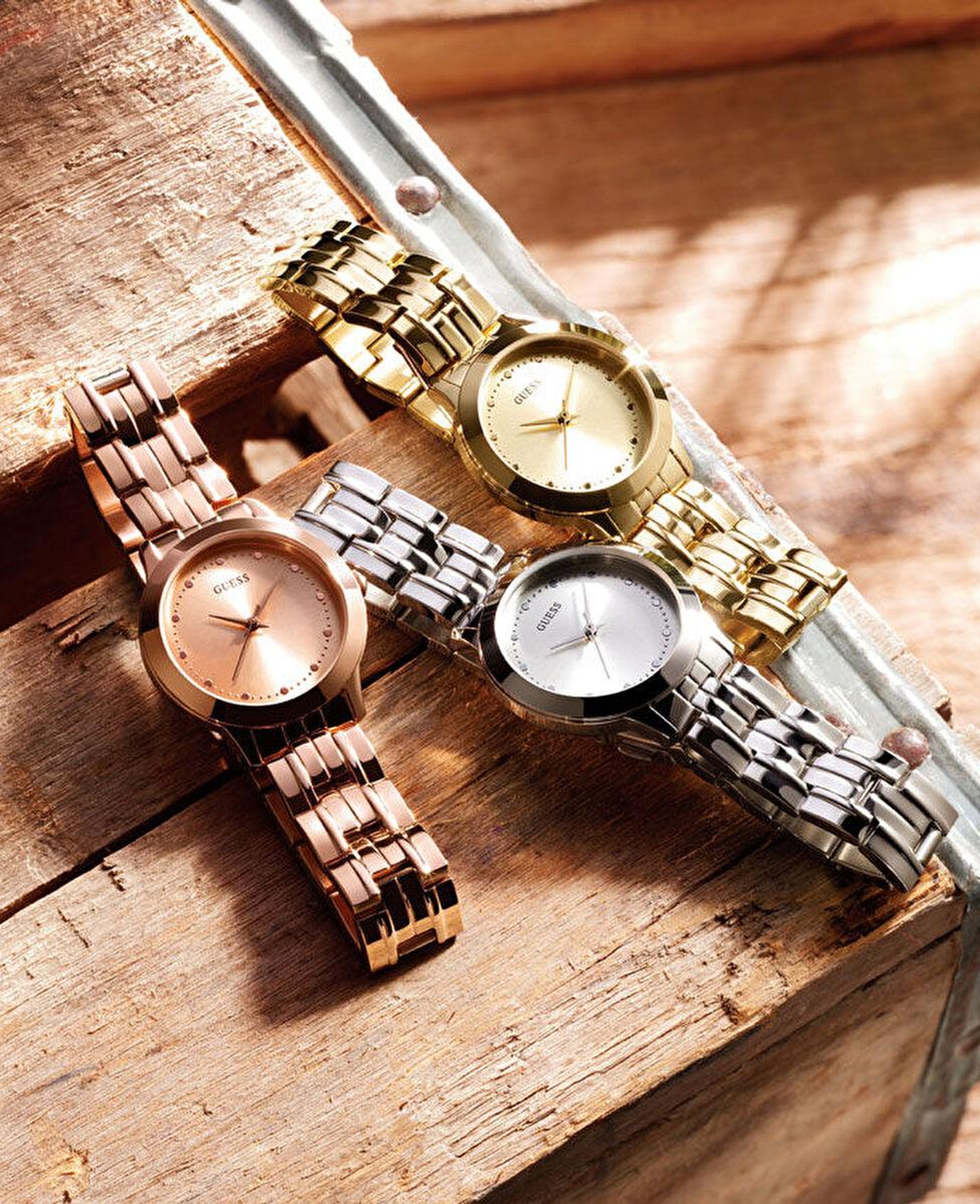 Guess GUW0989L2 Kadın Kol Saati
