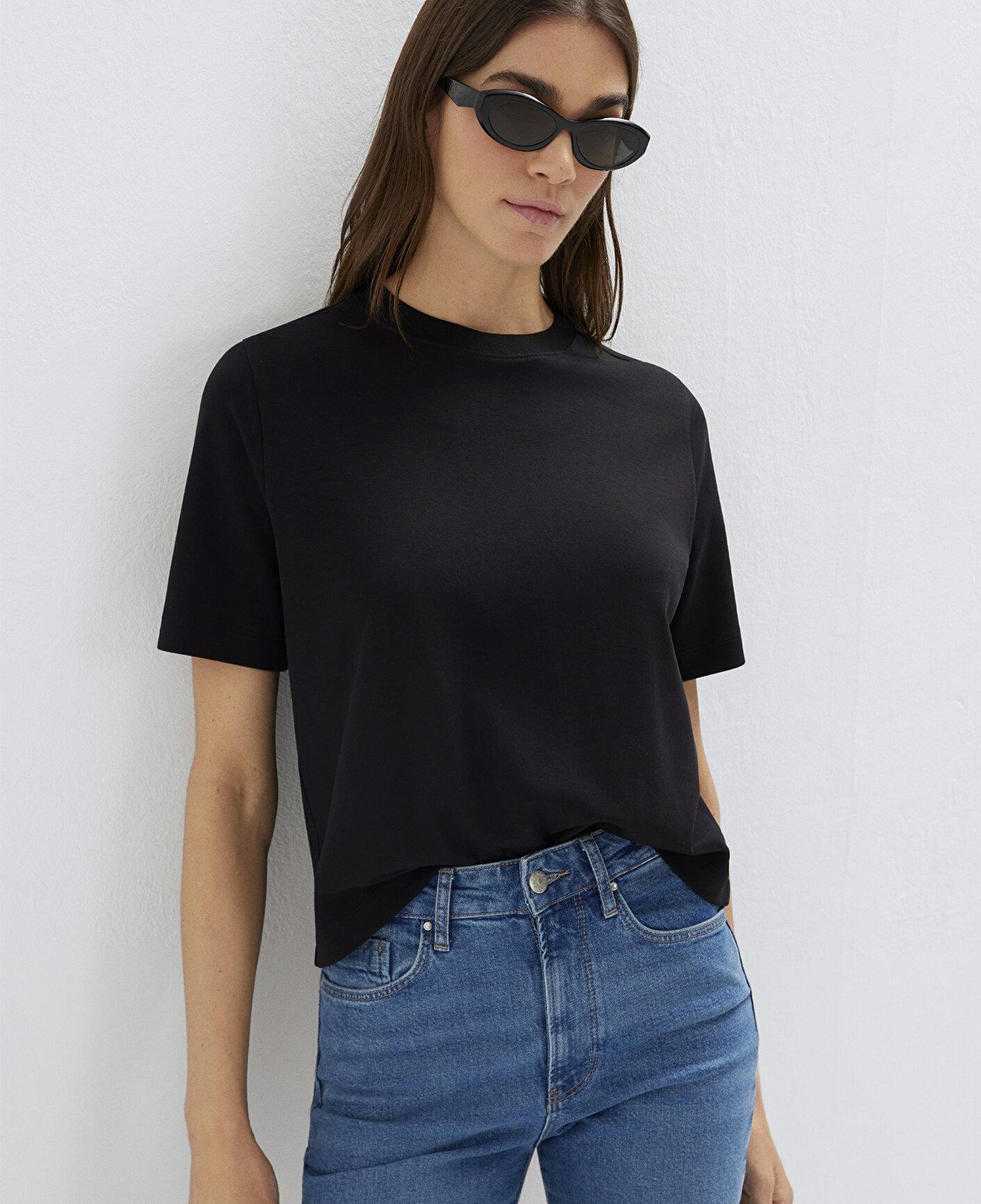 Mavi Siyah Basic Tişört Regular Fit / Normal Kesim 1614218-900