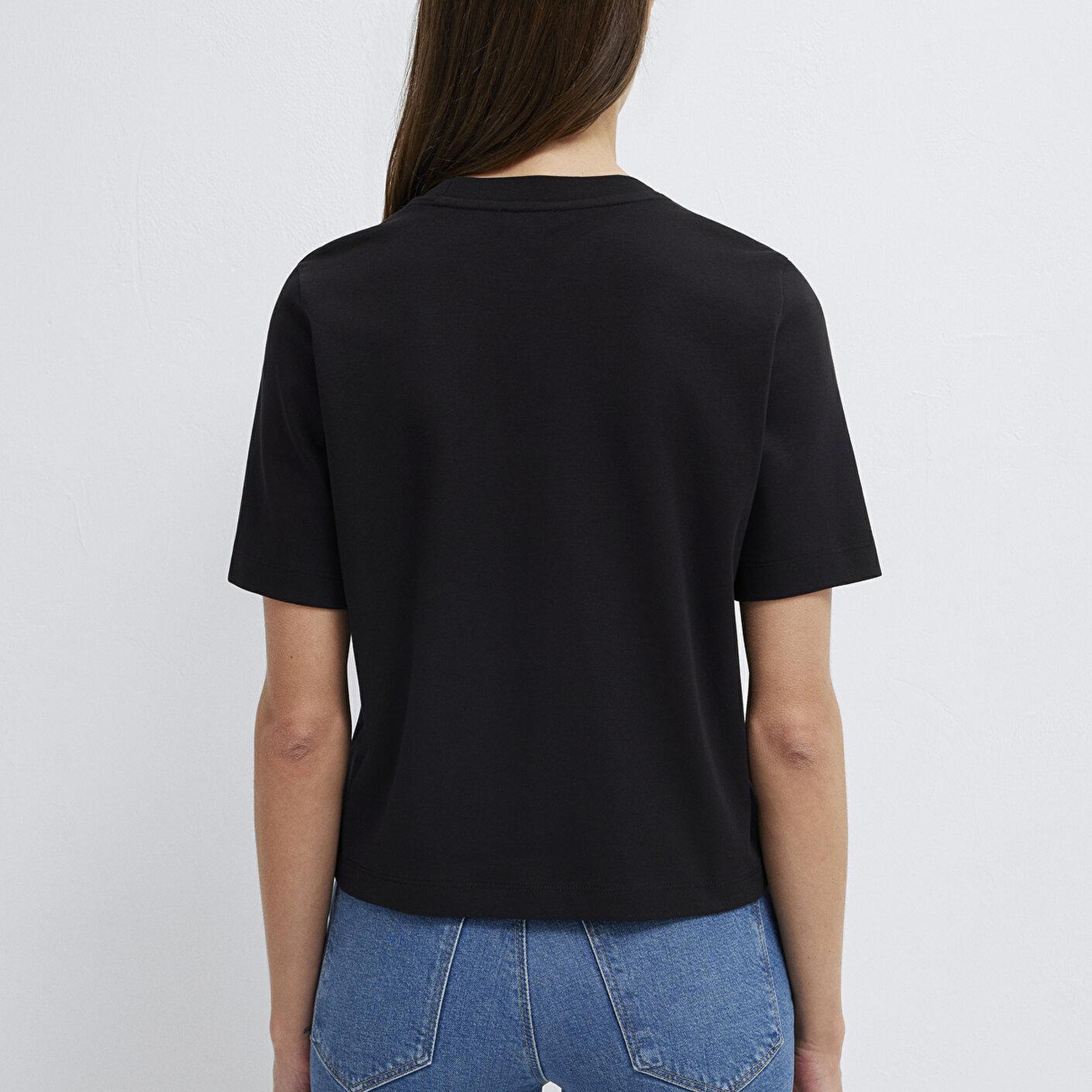 Mavi Siyah Basic Tişört Regular Fit / Normal Kesim 1614218-900