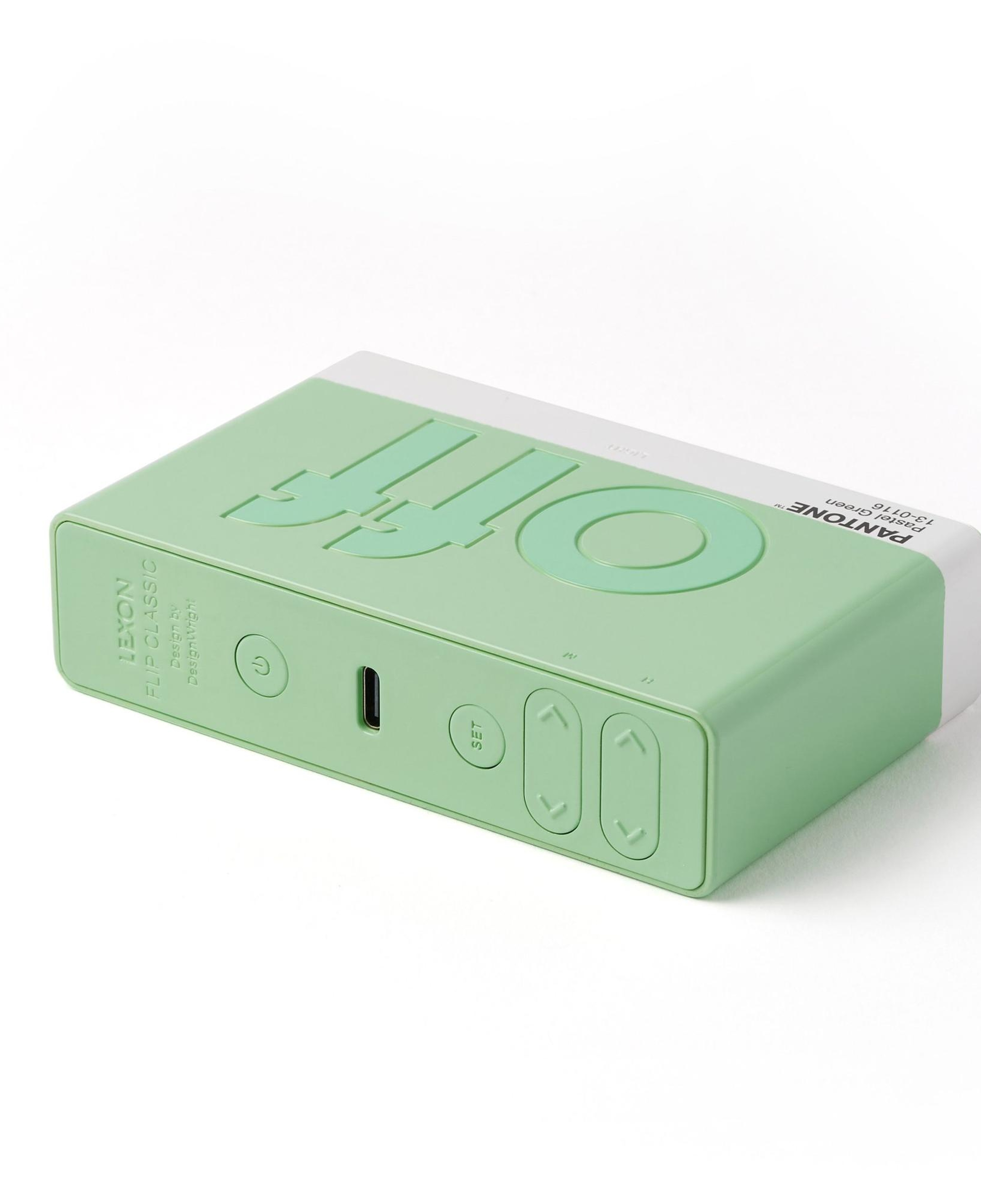 Lexon x Pantone Flip Klasik Şarj Edilebilir Alarm Saat Mint