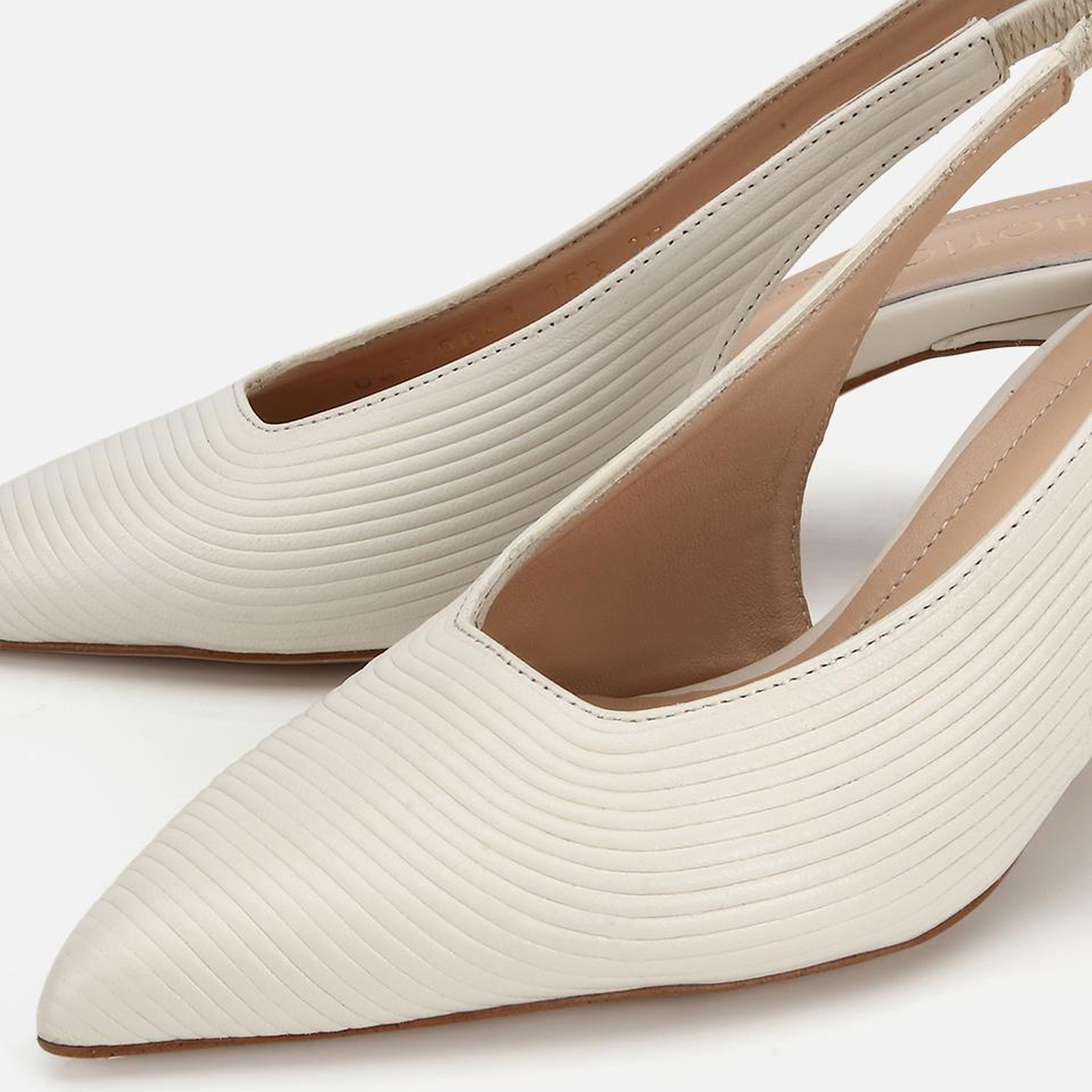 Kadın Deri Ekru Dokulu Yumuşak Arkası Açık Kısa Topuklu Stiletto