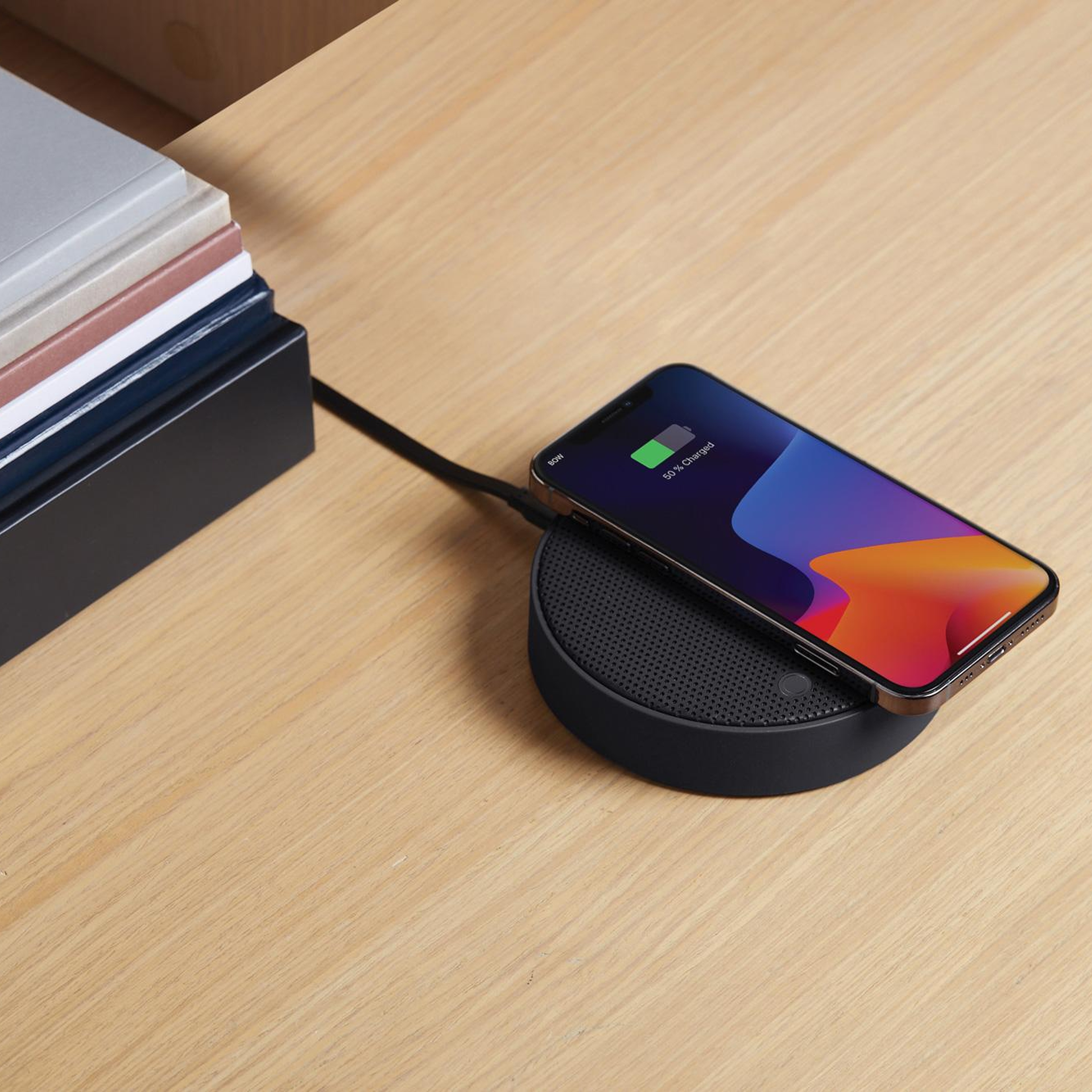 Lexon Oslo Energy + Kablosuz Şarj Cihazı ve Bluetooth Hoparlör Siyah