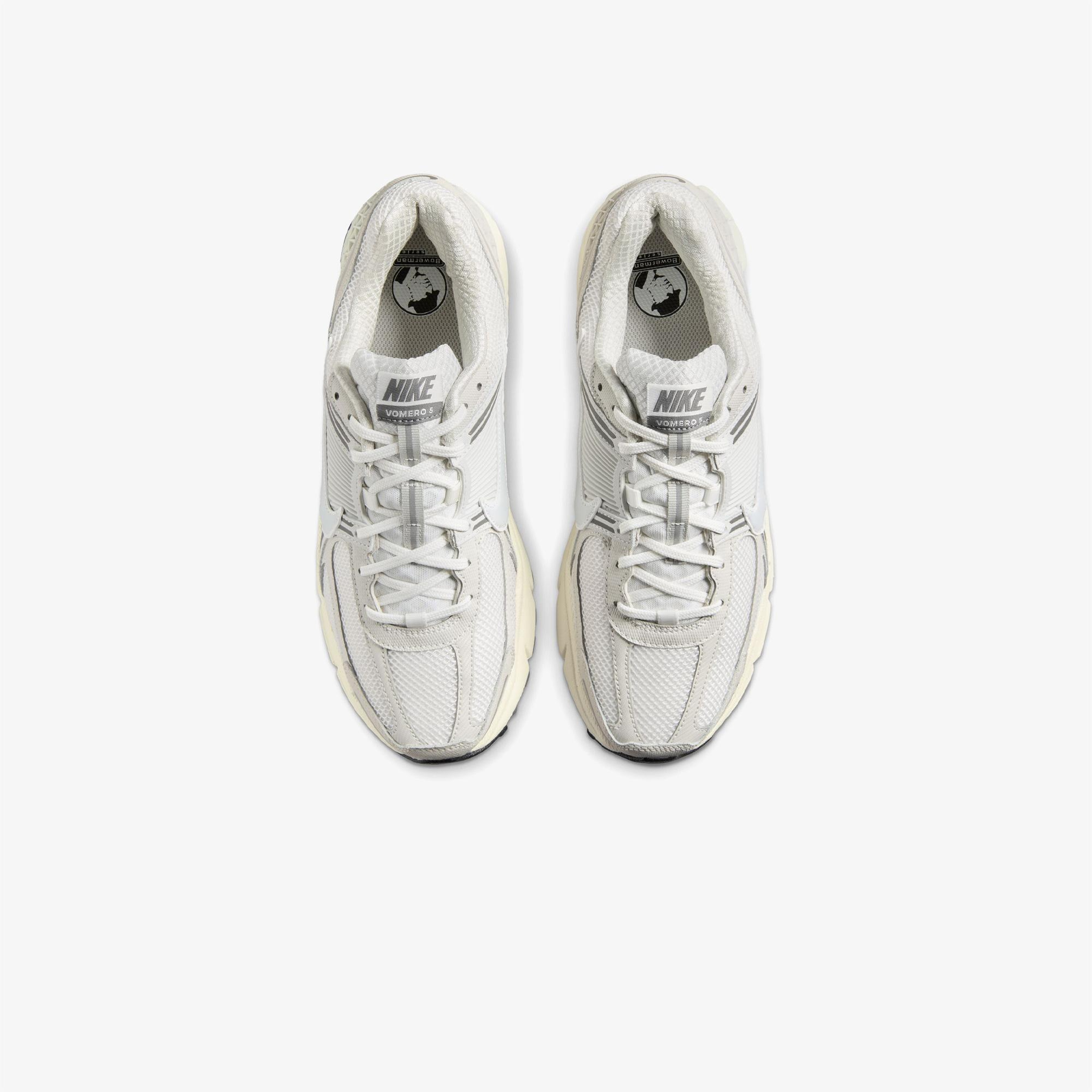 Nike Zoom Vomero 5 SE Erkek Gri Spor Ayakkabı