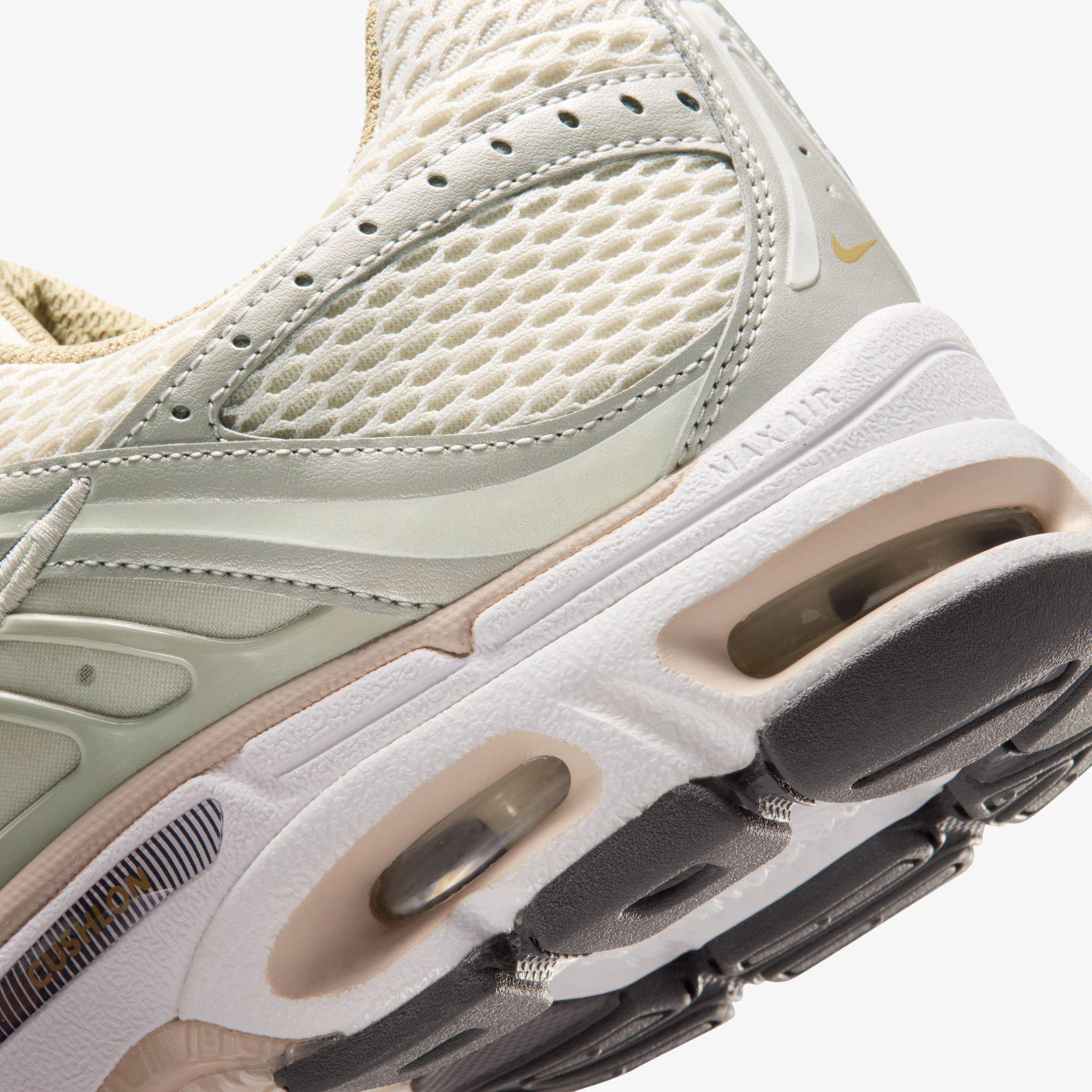 Nike Air Max Moto 2K Erkek Krem Rengi Spor Ayakkabı