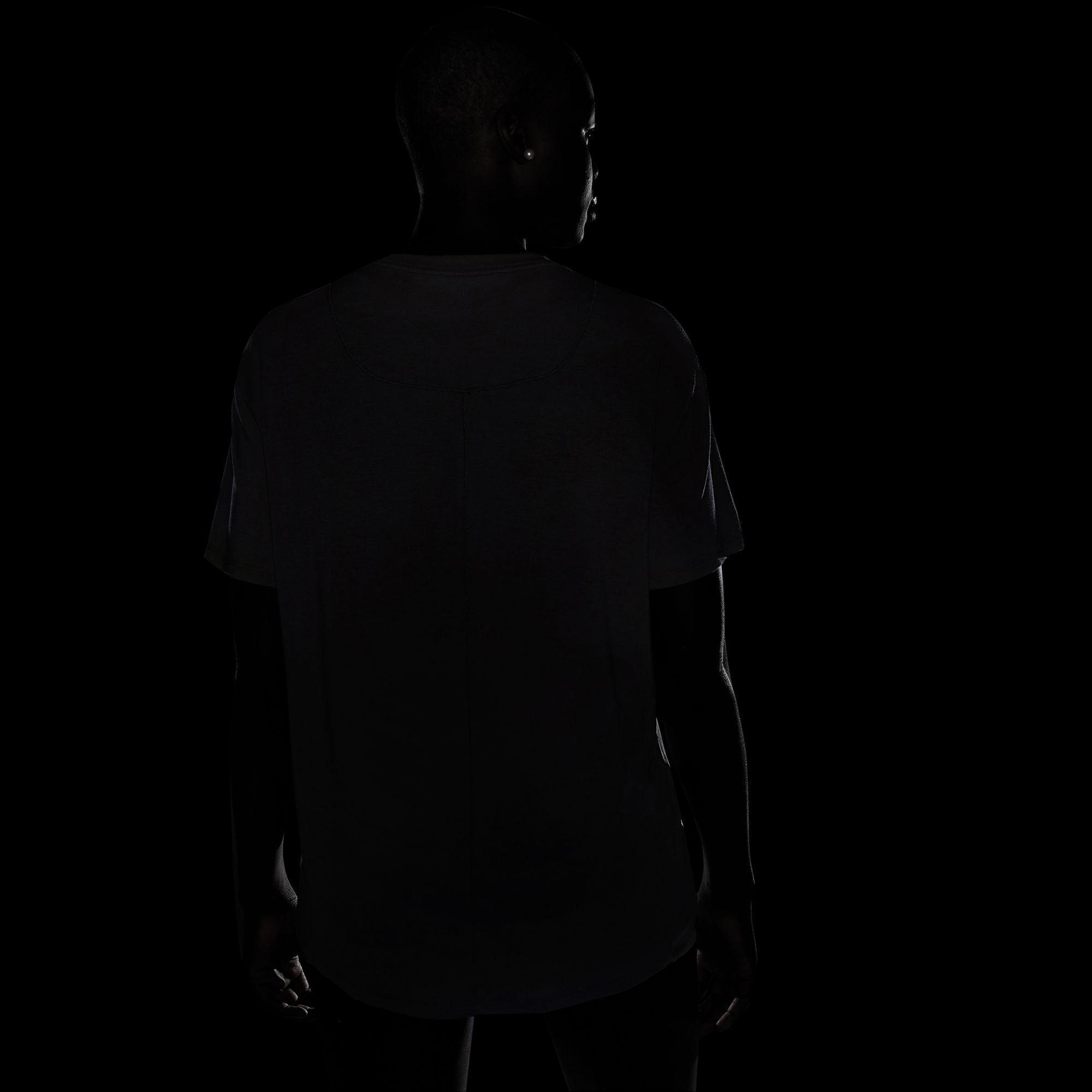 Nike One Relaxed Dri-Fit Kadın Gri T-Shirt